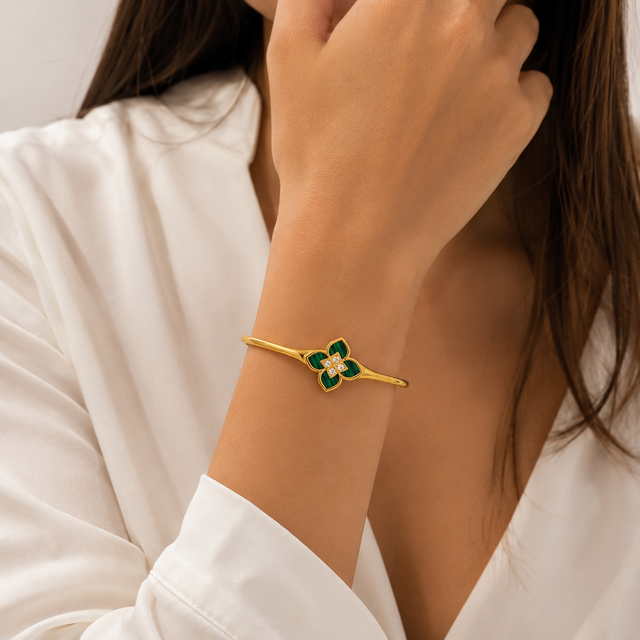 🌸 Floral Elegance Bangle Collection – White | Black | Green | 18K Gold Plated