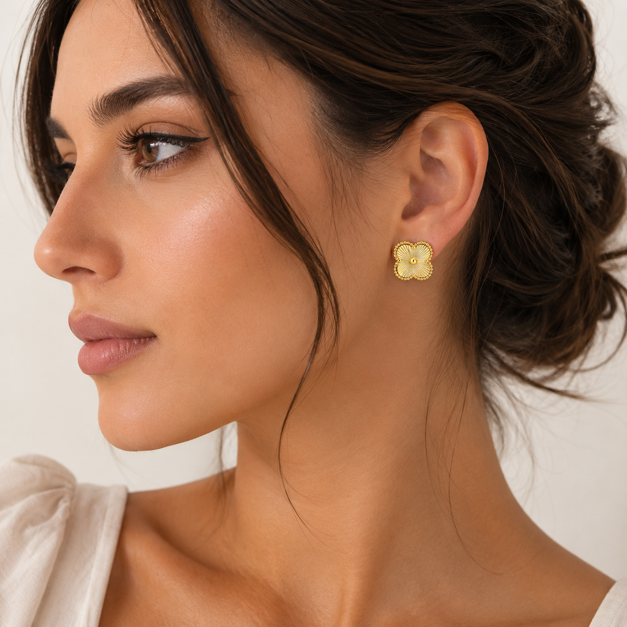 VIP Vancleef golden stud earrings