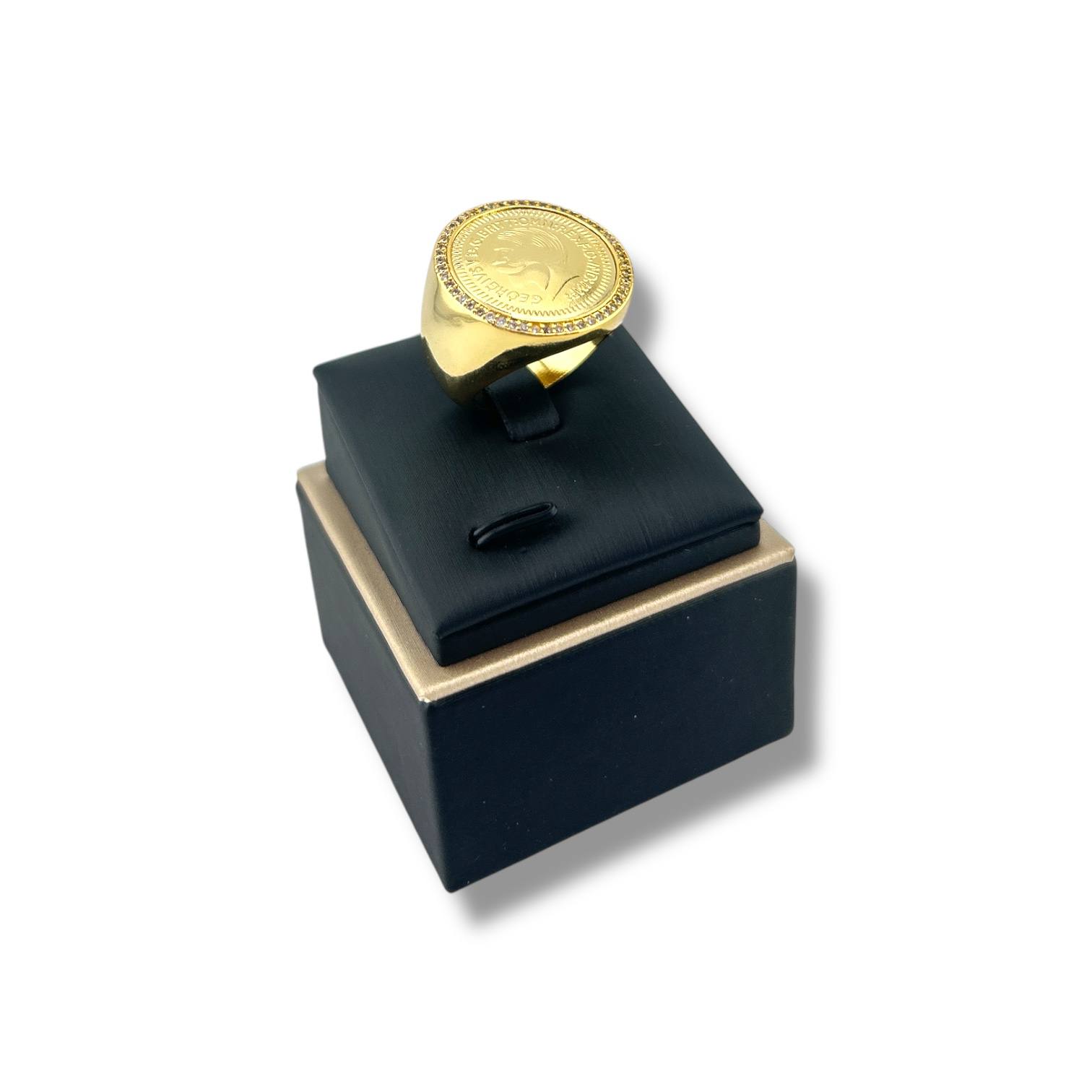👑 Royal Coin Statement Ring – Gold