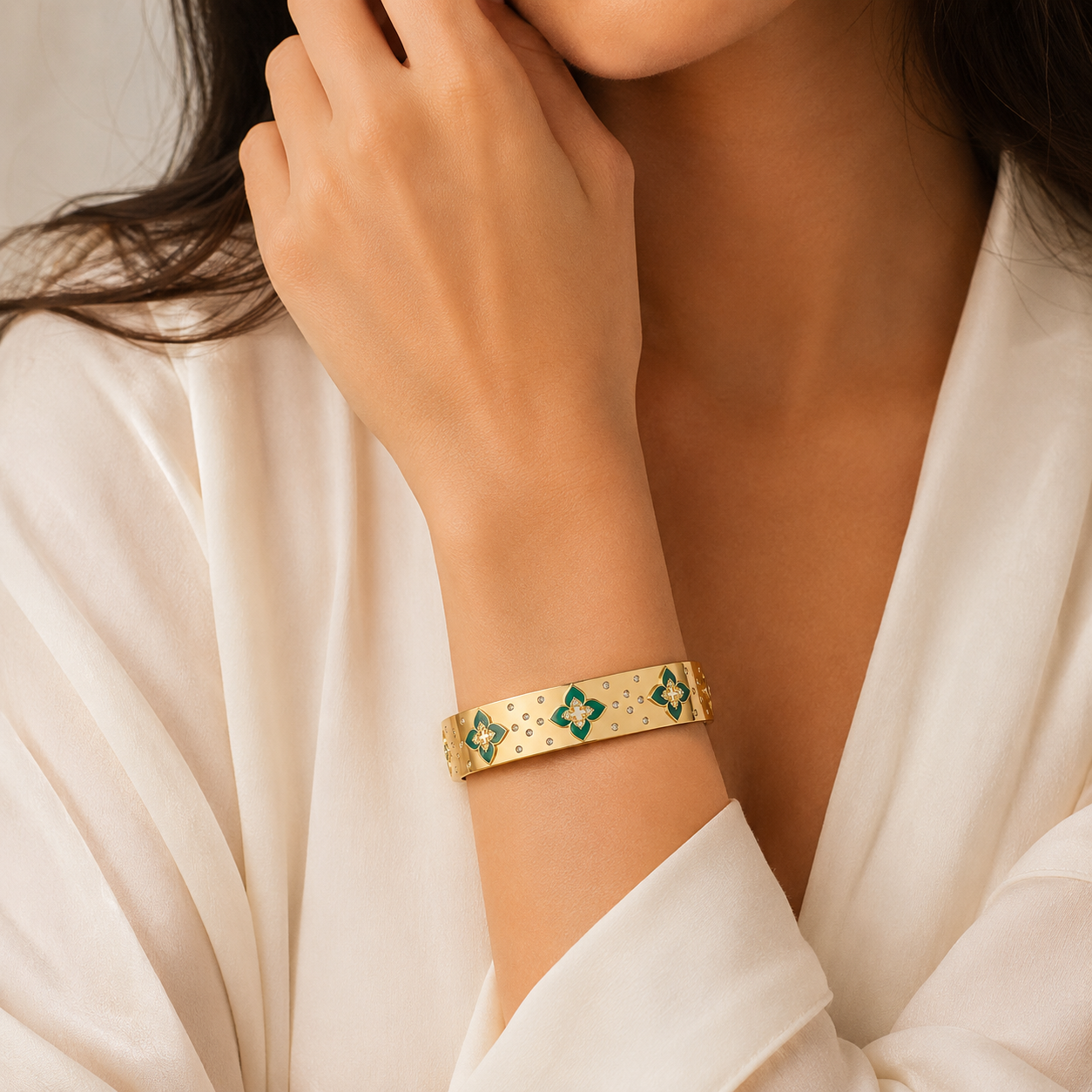 Floral Elegance Bangle – Gold Variants