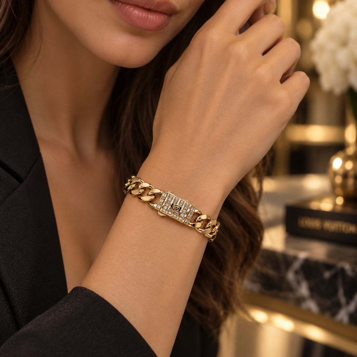 Monac-o Crystal-Clasp Cuban Link Bracelet(thick and thin)