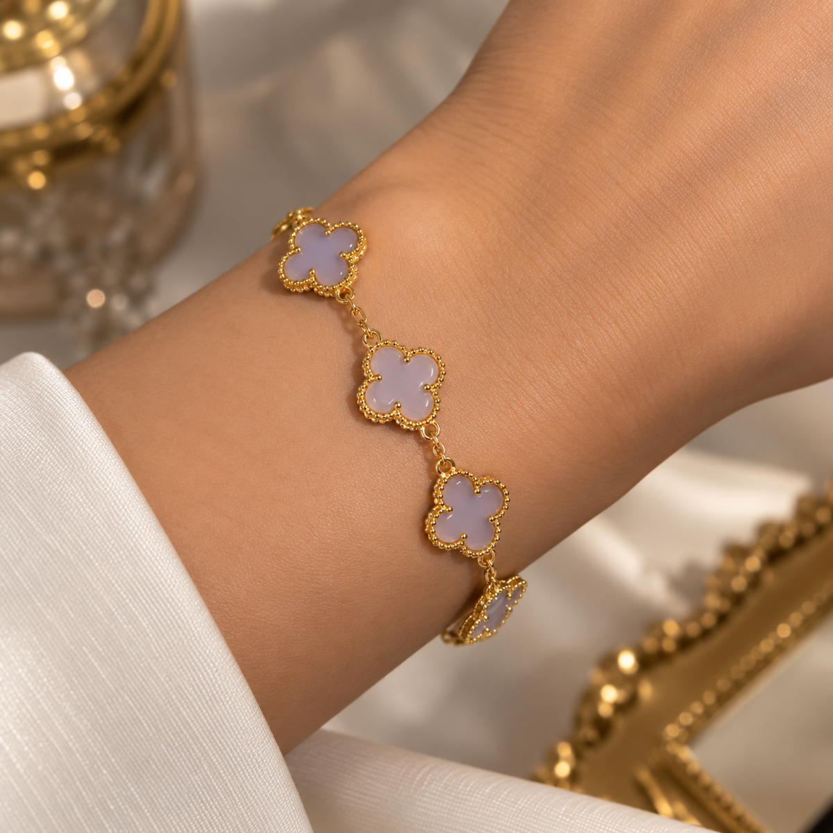 Seda Clover Bracelet – Elegance in Every Shade