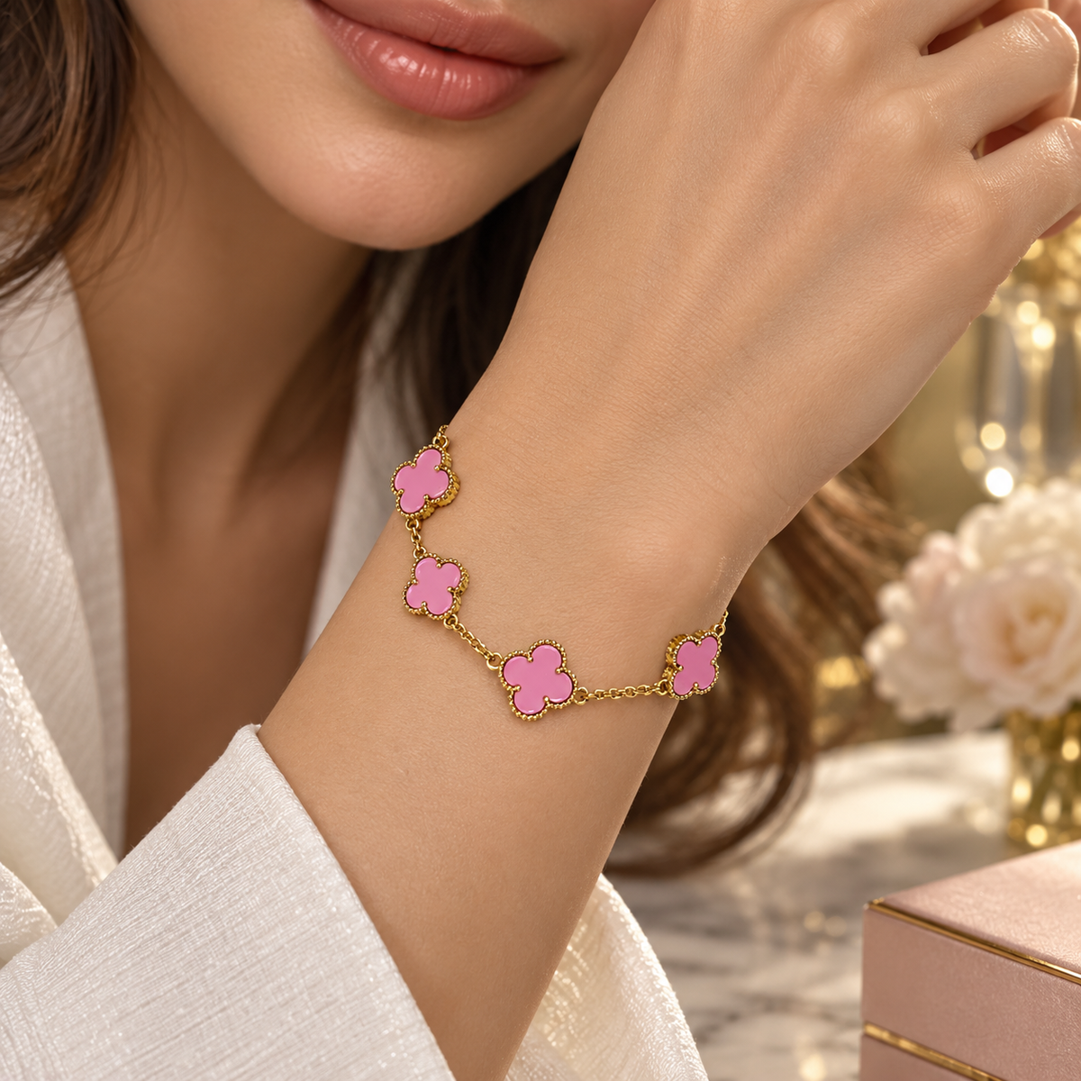 Seda Clover Bracelet – Elegance in Every Shade