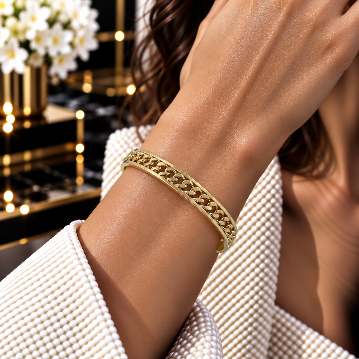Gold Curb Chain Open Bangle – Bold & Luxurious ✨