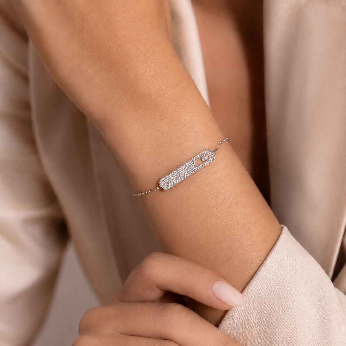 Mess-ica Spark Bar Bracelet
