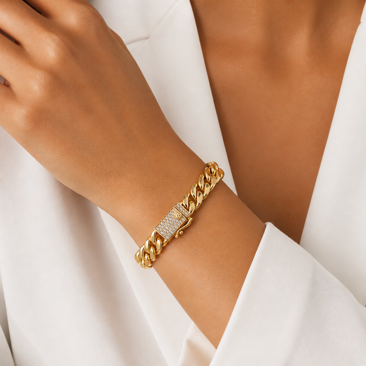Luxe Cuban Link Bracelet with Pave-Set Lock Clasp ✨