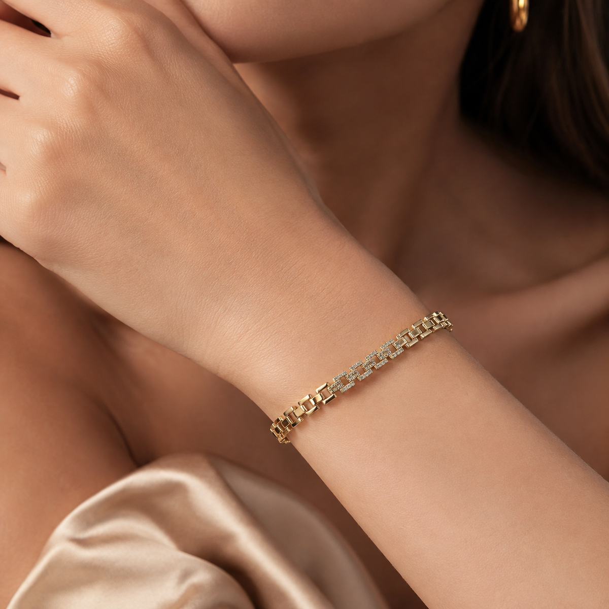 Slim Iced Link Gold Bracelet
