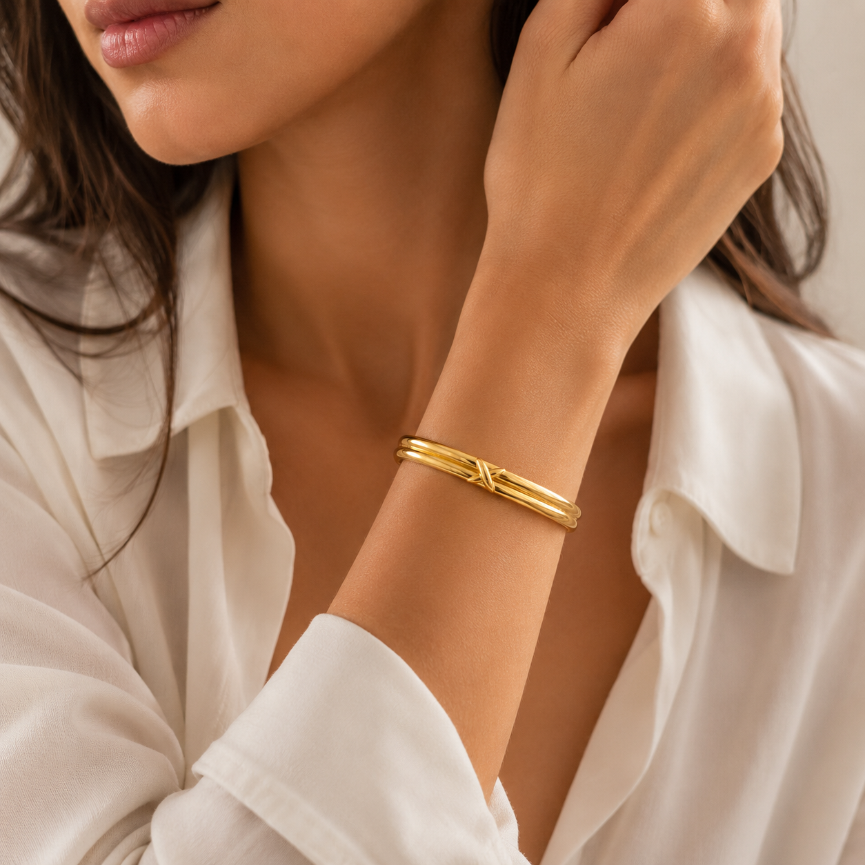 Gold X Bangle – Elegant Crossover Design Bracelet