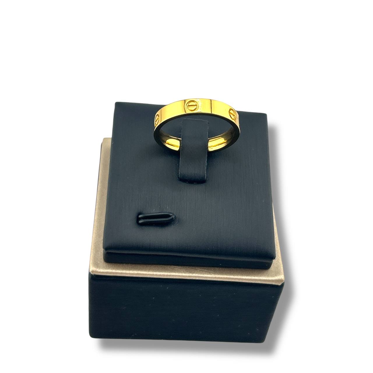 Classic Screw Motif Band