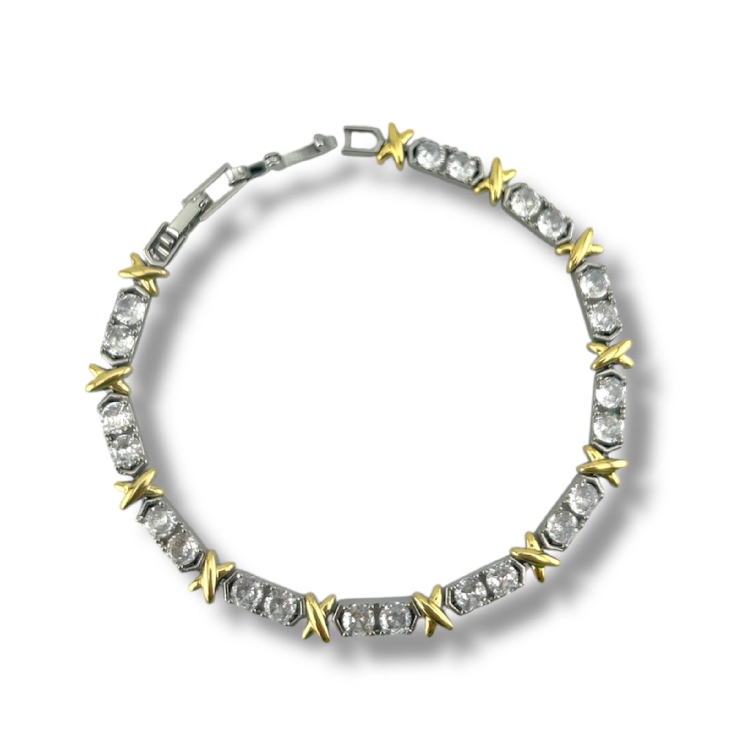 ✨ XO Luxe Bracelet – Dual Tone Embrace