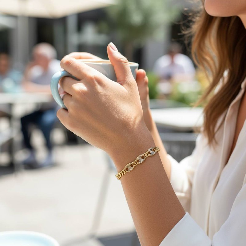 Starlink Pavé Bracelet – Gold Luxe Edition