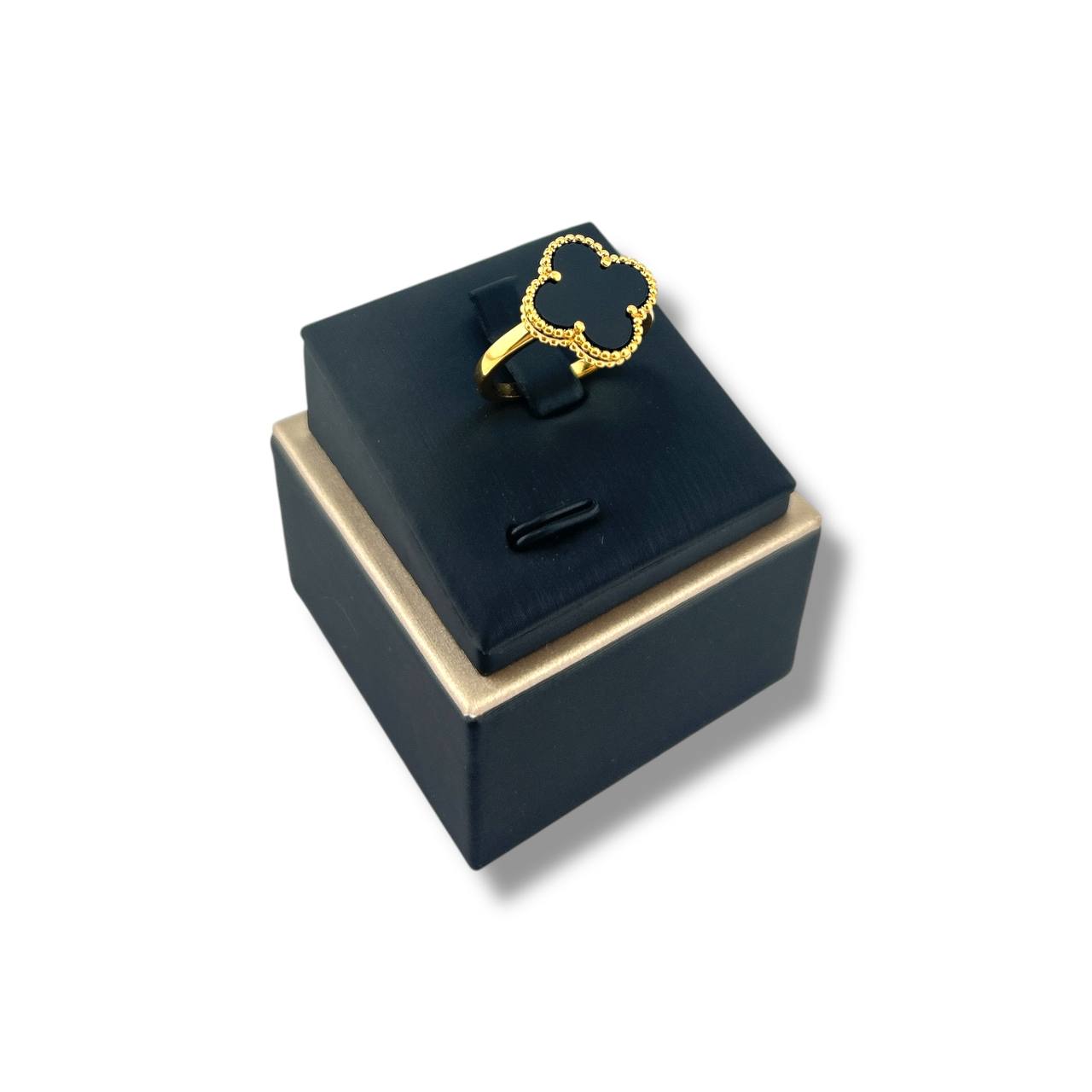 Crimson Clover Ring – Gold-Plated Elegance