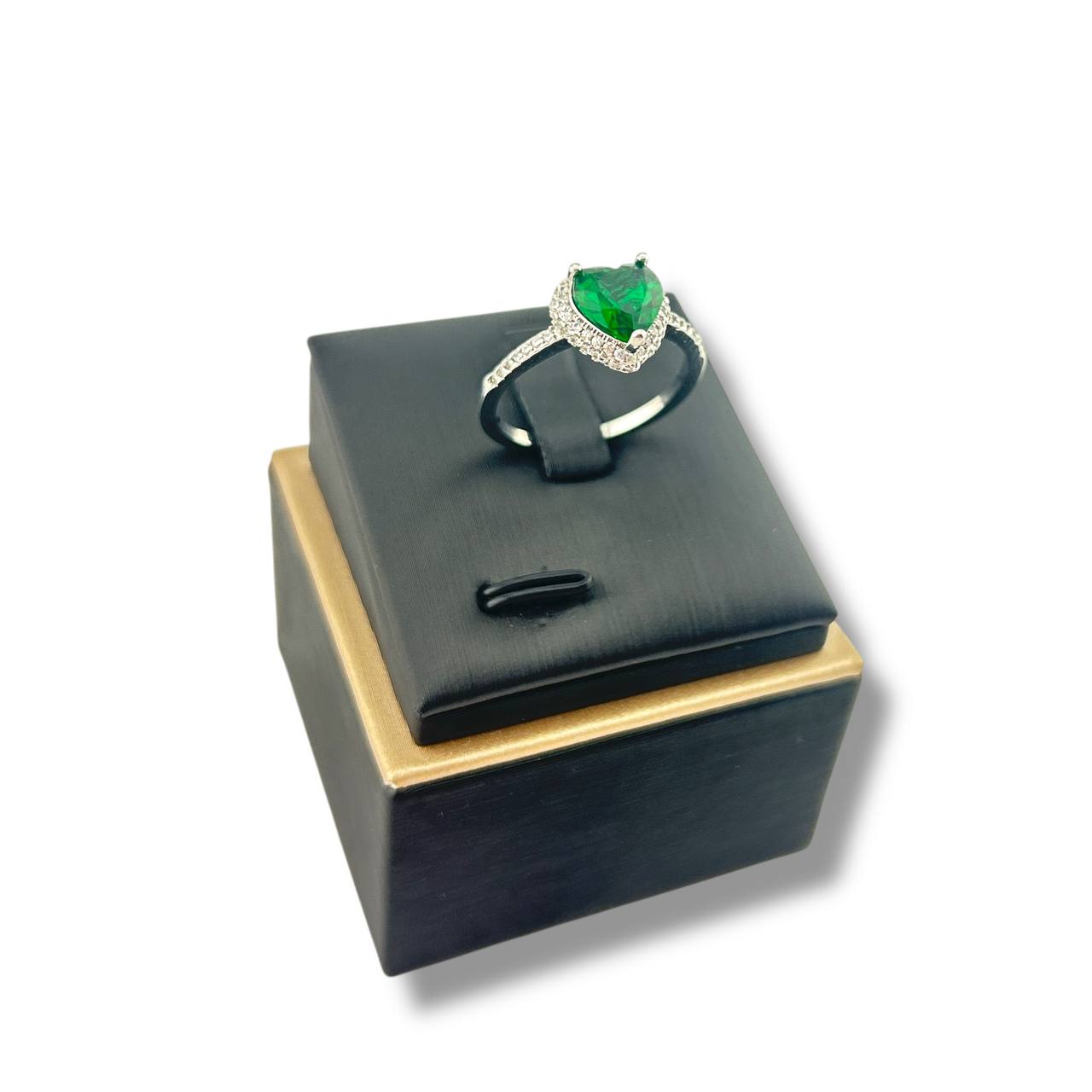 Crystal Heart Solitaire Ring – Silver Elegance