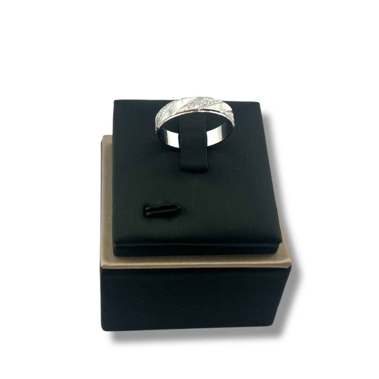 Etched Elegance Band – Silver & Gold