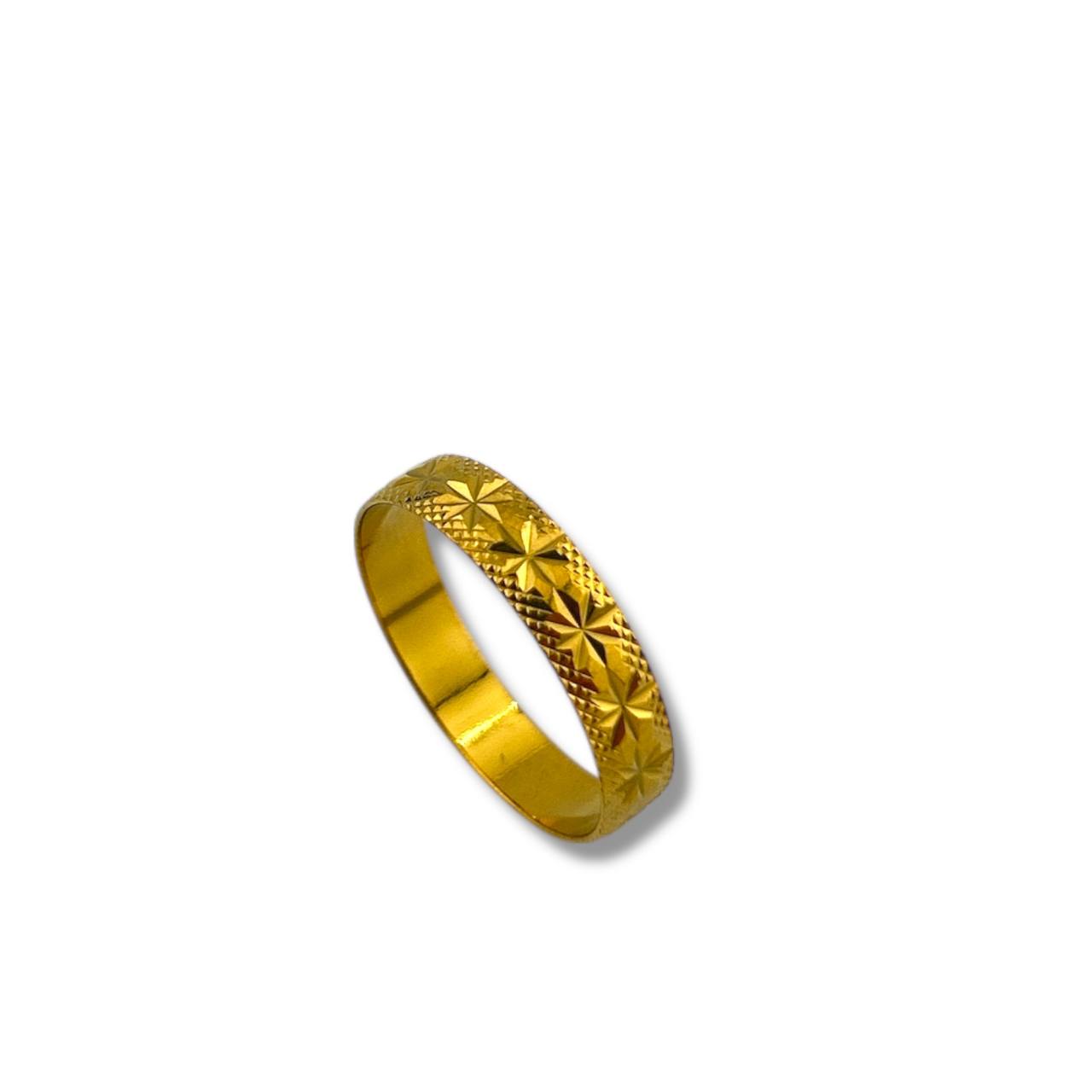 Starburst Texture Ring – Gold 🌟💫