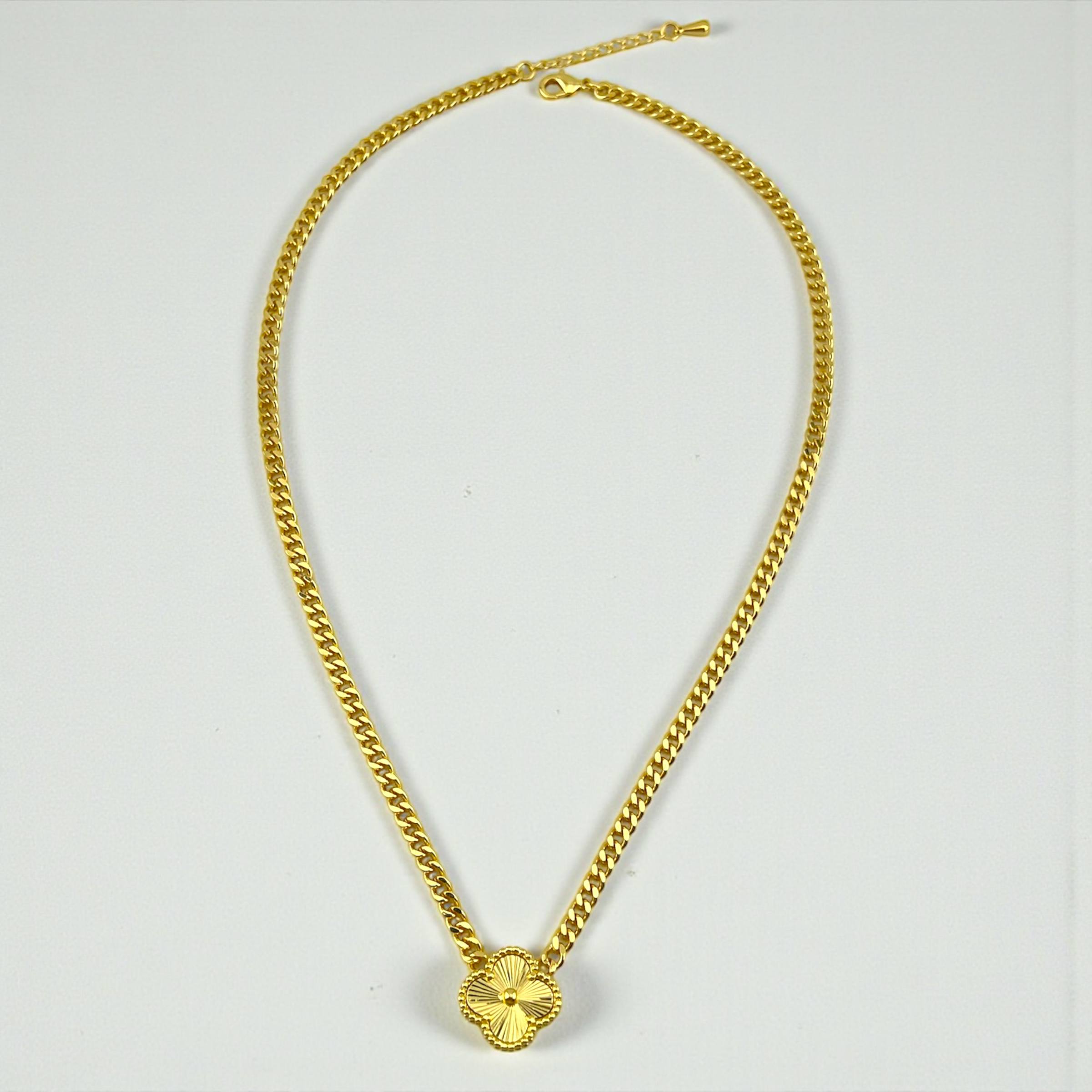 Vancleef chain Golden Bloom Pendant Necklace ✨