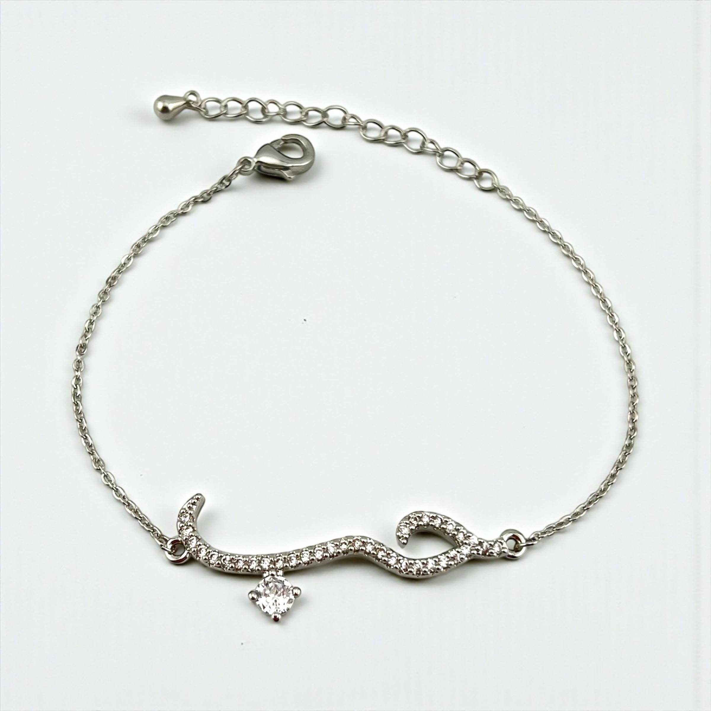 Arabic حب love Wave Drop Bracelet – Minimal Sparkle ✨