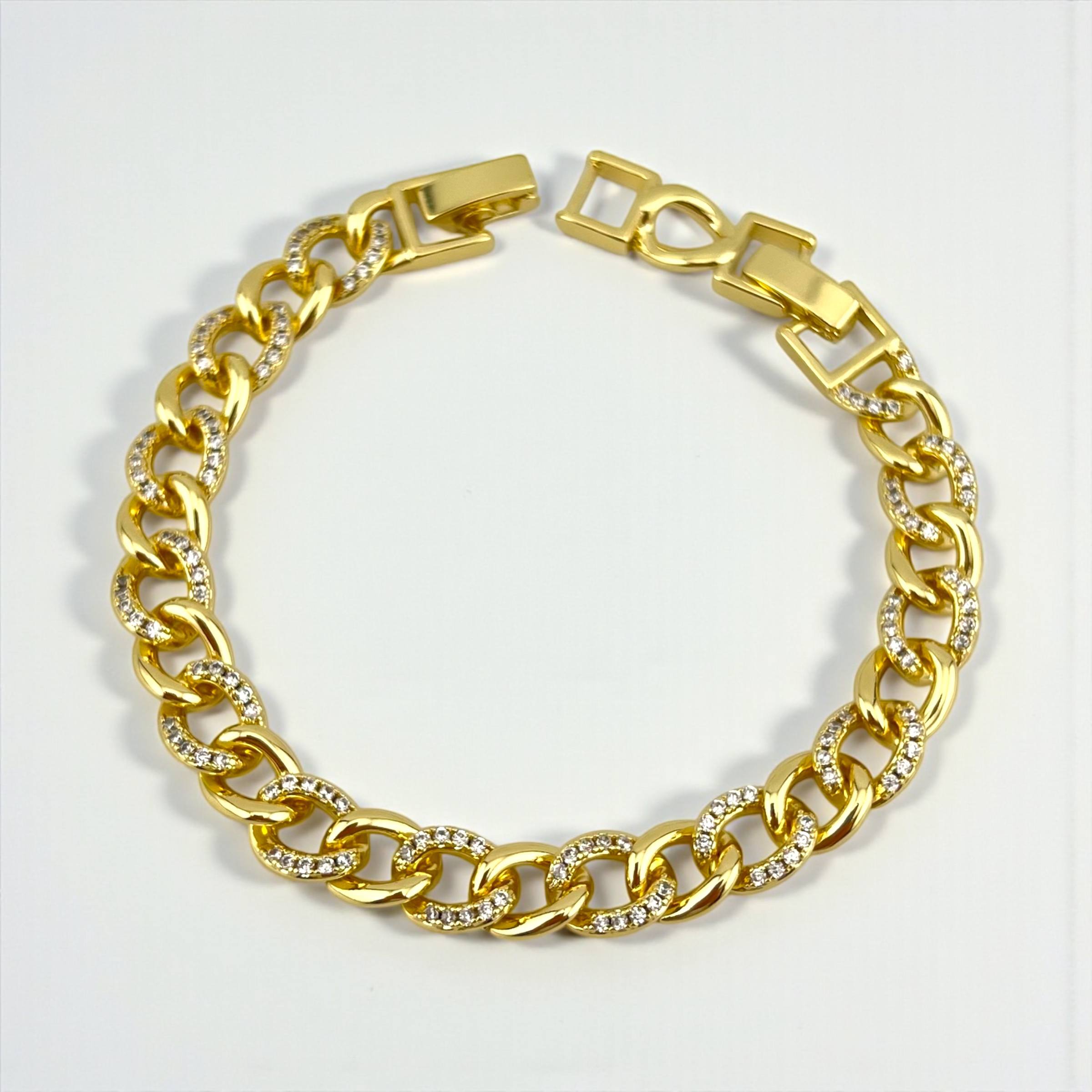 Gold-Plated Cuban Link Bracelet with Crystal Accents 18k – Sleek & Sparkling
