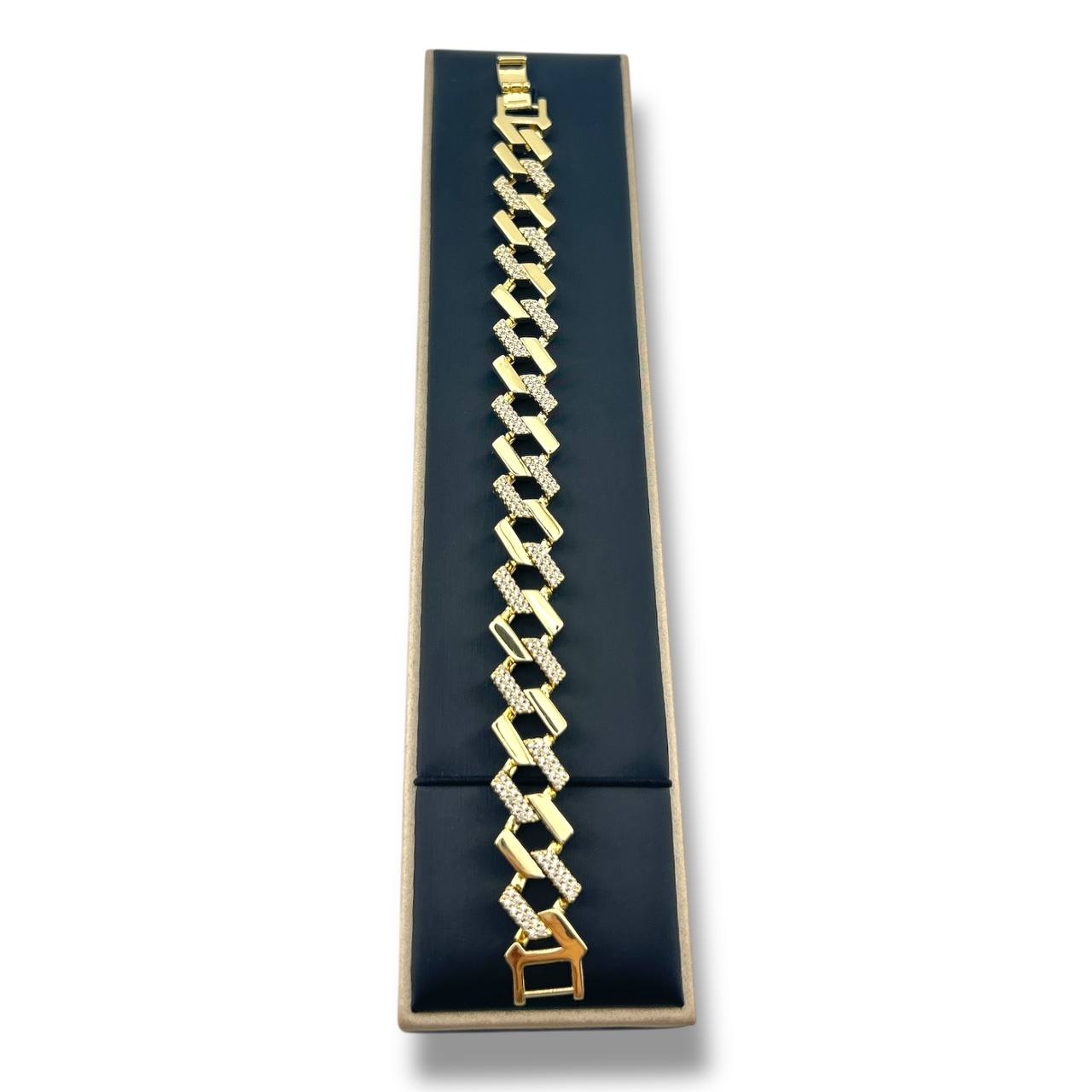 Zigzag Link Gold Bracelet – Modern Sparkle
