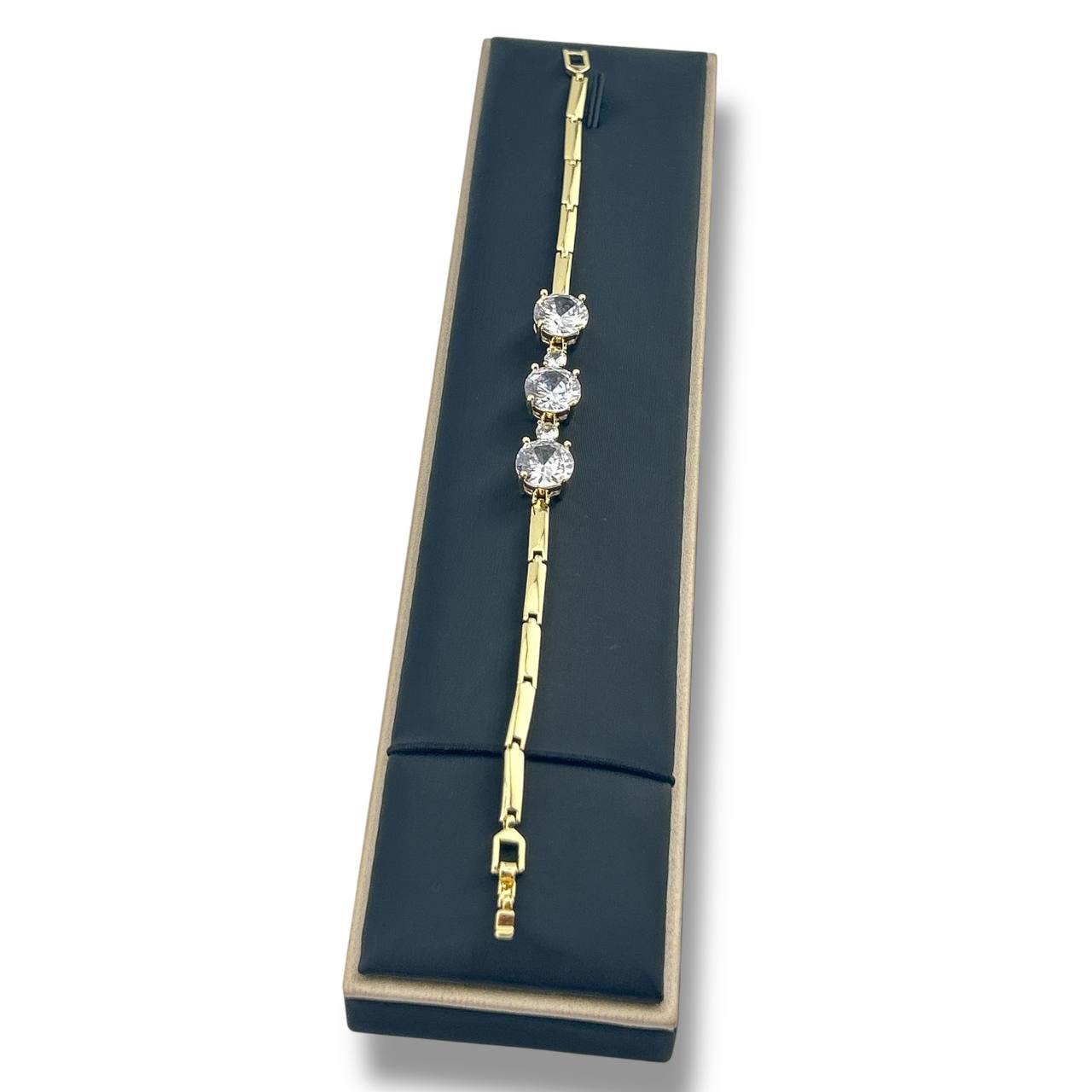 18K Gold-Plated Bracelet with Triple Crystal Accents – Elegant & Timeless