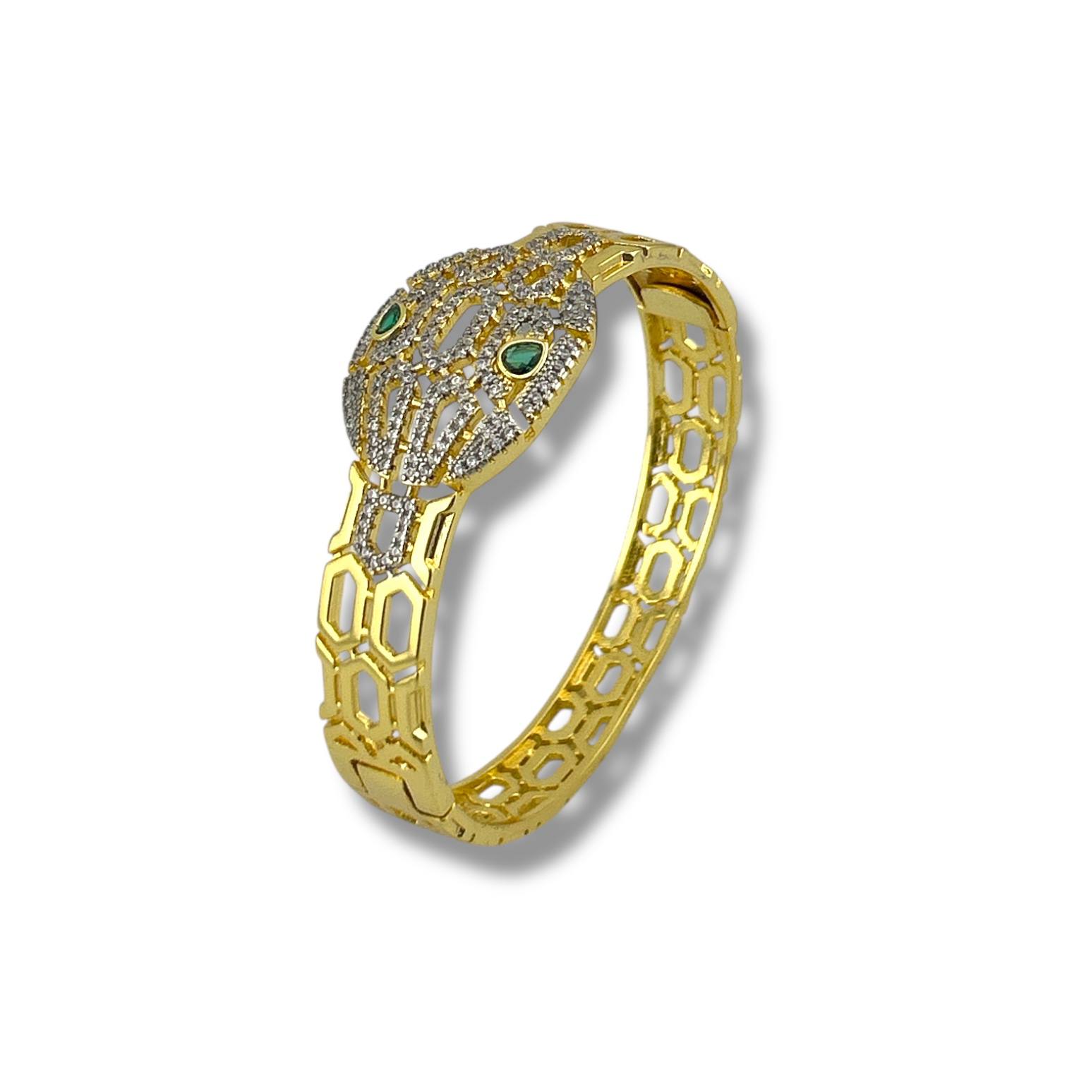 🐍 Emerald-Eyed Snake Bracelet – 18K Gold-Plated & Pave Crystal Design 🐍