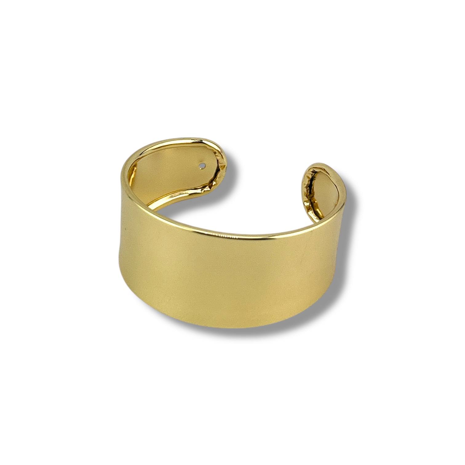 Minimalist Luxe design bangle