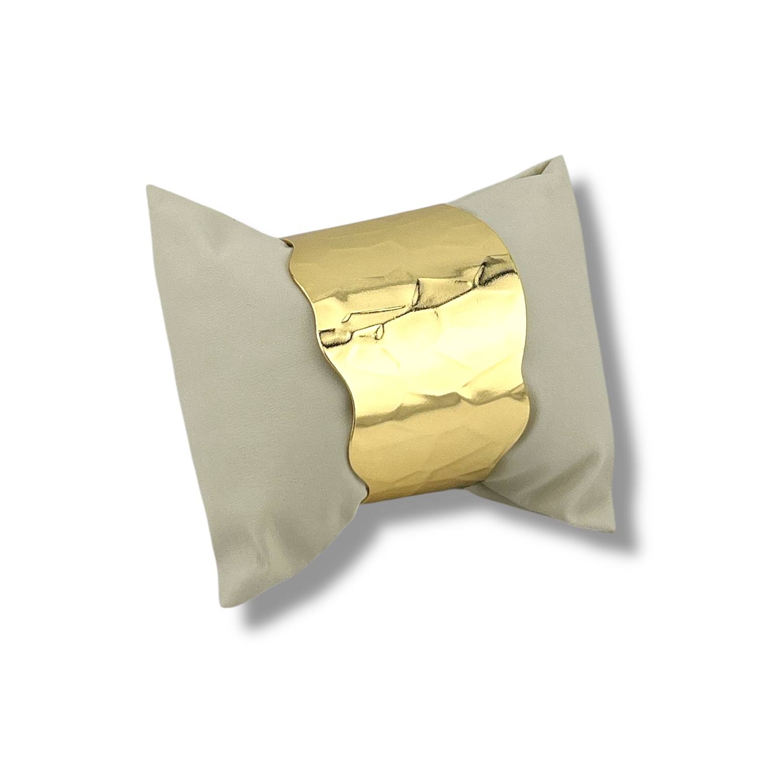 Wave Hammered Gold Cuff – 18K Gold-Plated