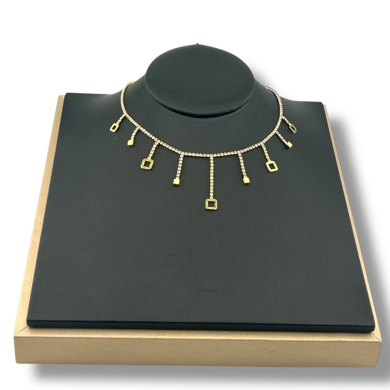 💛 Geometric Charm Necklace – Minimal Gold Elegance