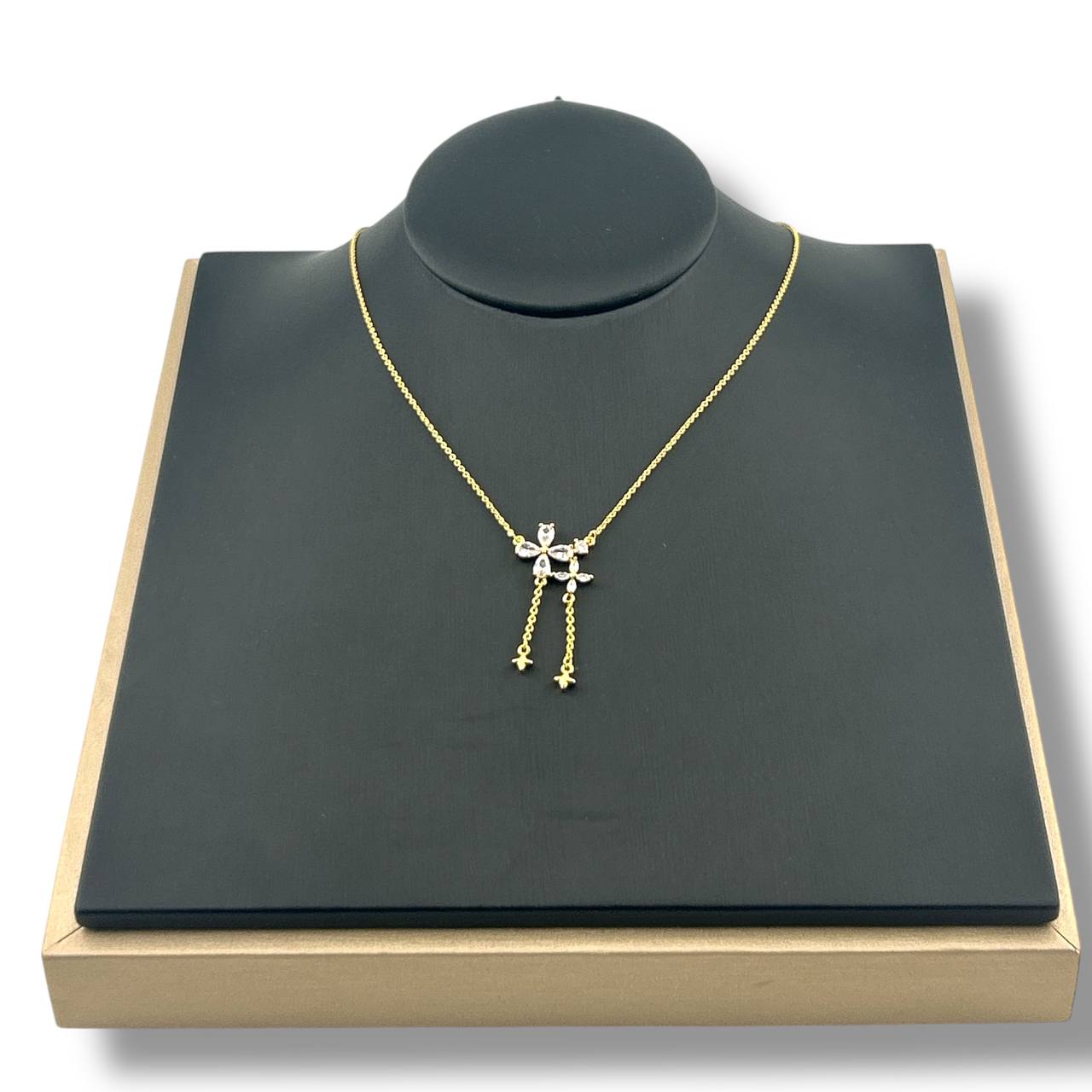 ✨ Starry Elegance Clover Necklace