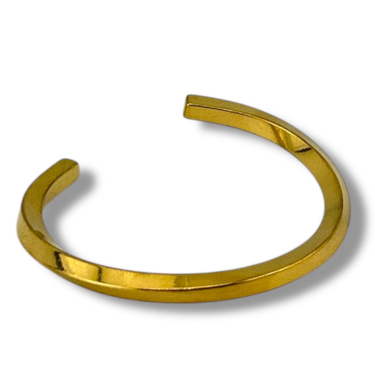 Classic Gold Bangle Bracelet ✨