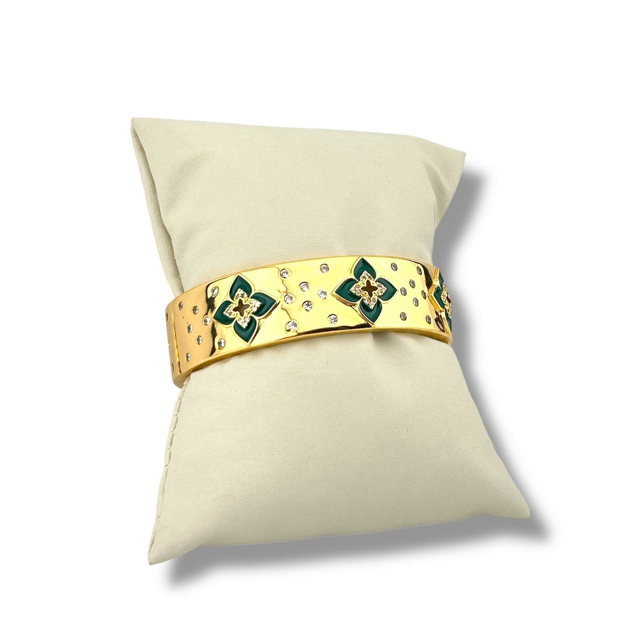 Floral Elegance Bangle – Gold Variants