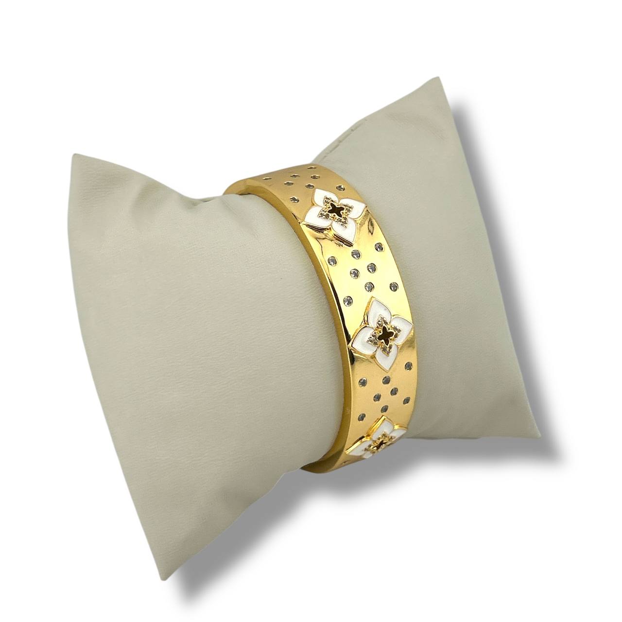 Floral Elegance Bangle – Gold Variants