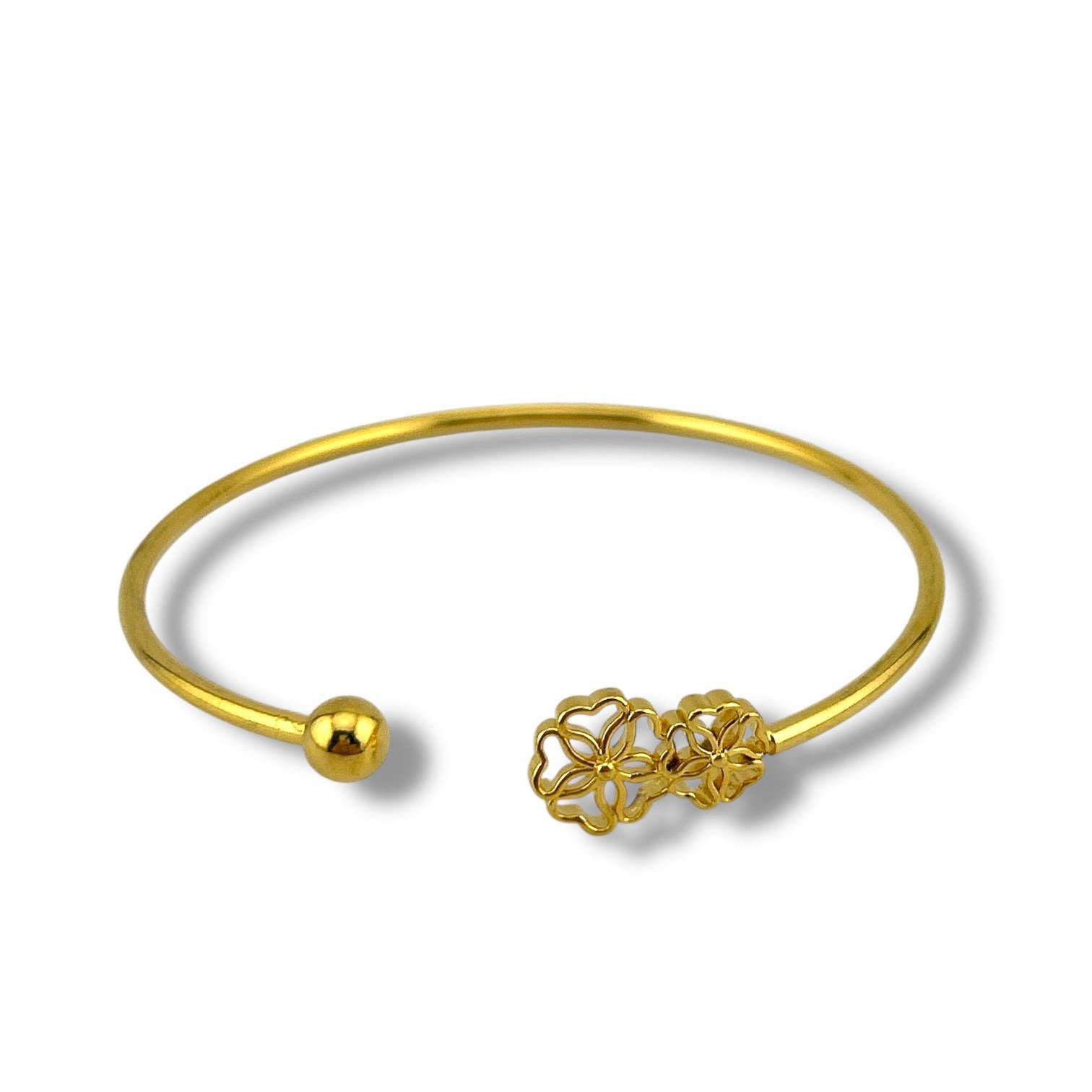 Golden Blossom Open Bangle – Elegant Floral Design