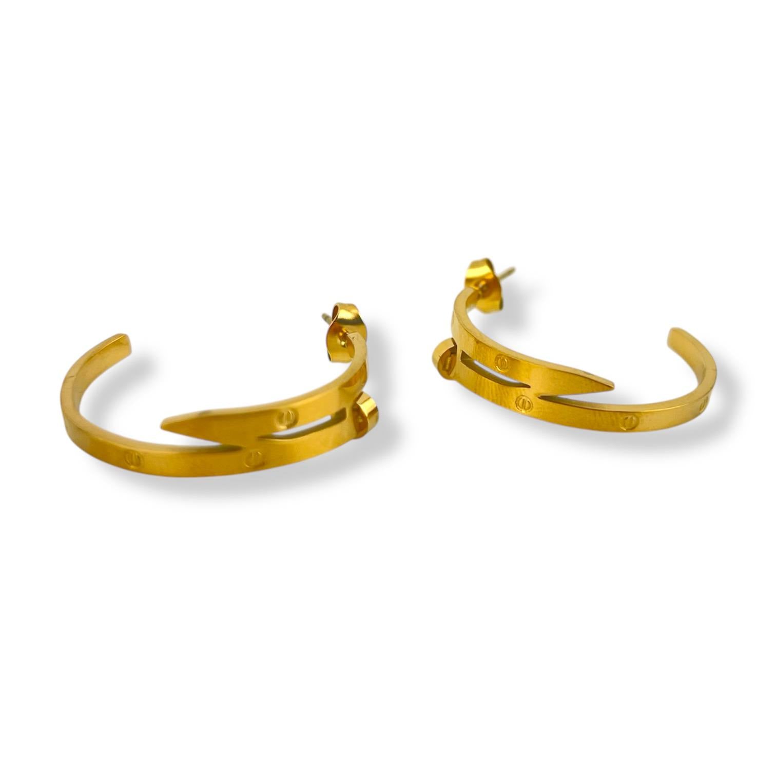 🔱 Nail Design Hoop Earrings