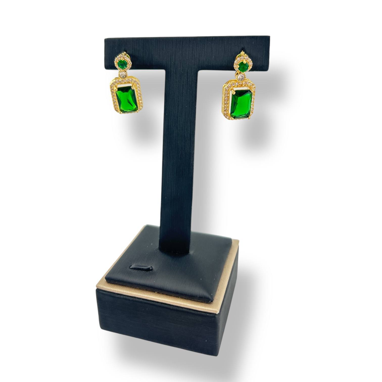 Emerald Luxe Drop Earrings – Radiant Green Sparkle