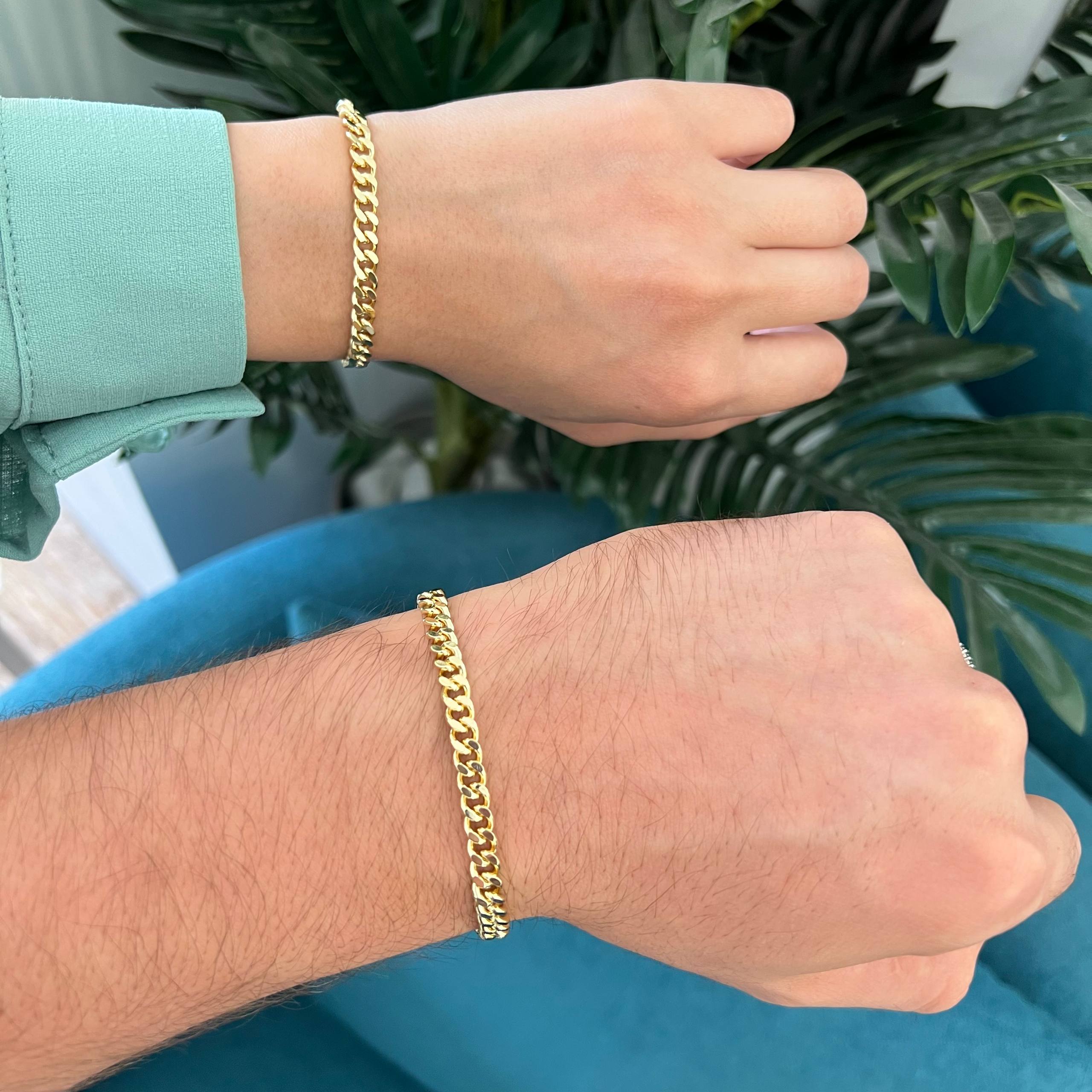 Classic Curb Chain Bracelet Set – Timeless Gold Elegance 💛