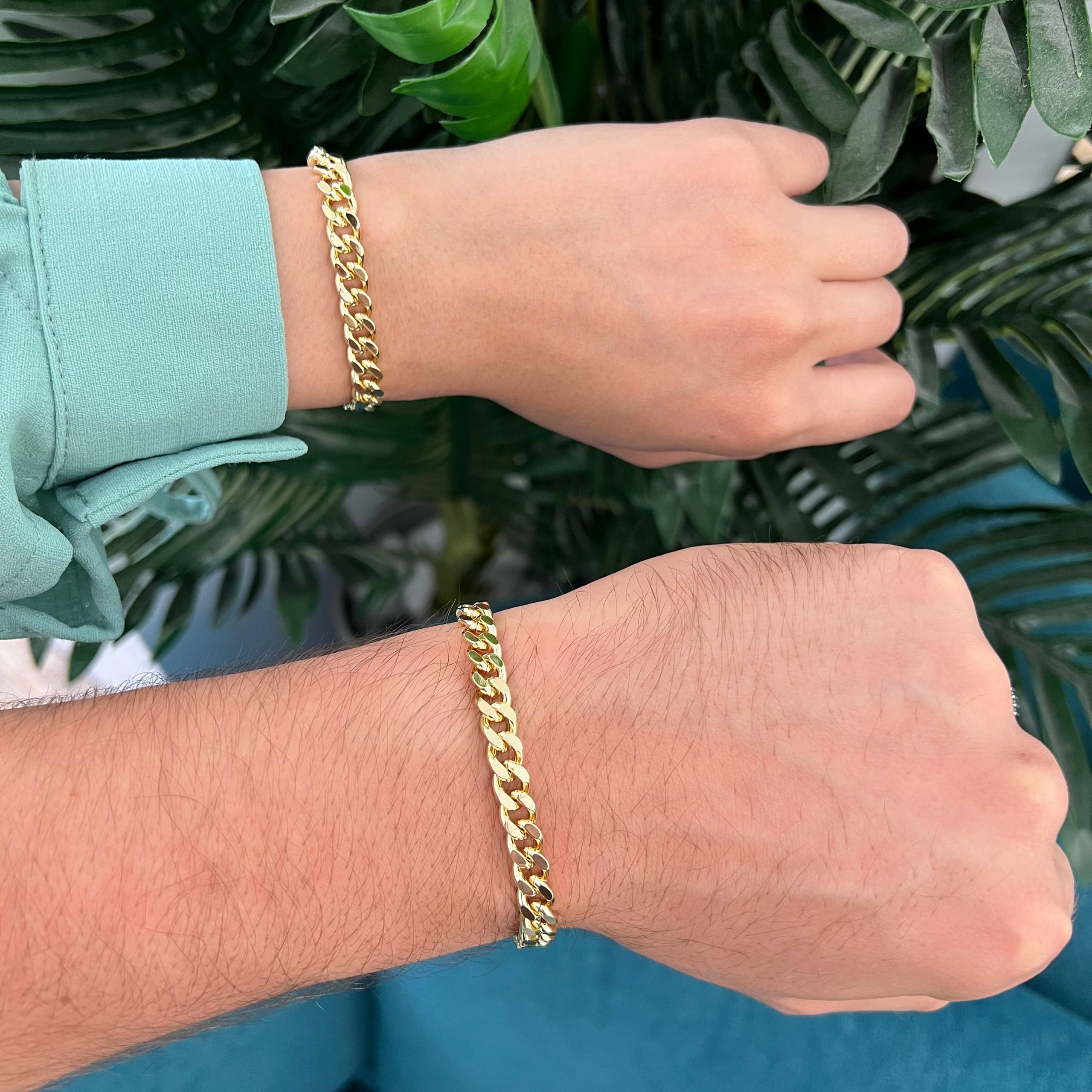 Classic Curb Chain Bracelet Set – Timeless Gold Elegance 💛