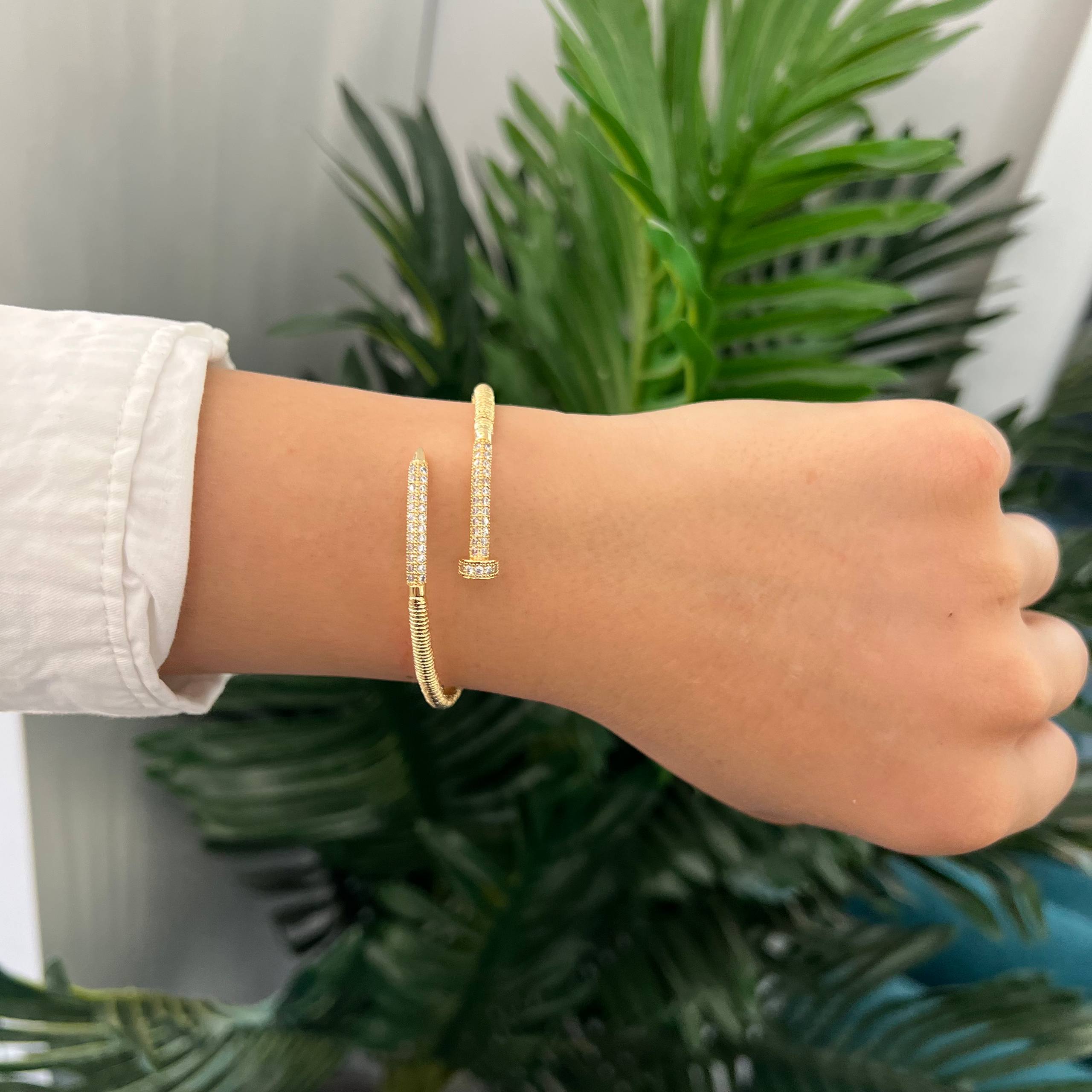 MOSMAR Cobra Nail Bangle – Full Strass Edition