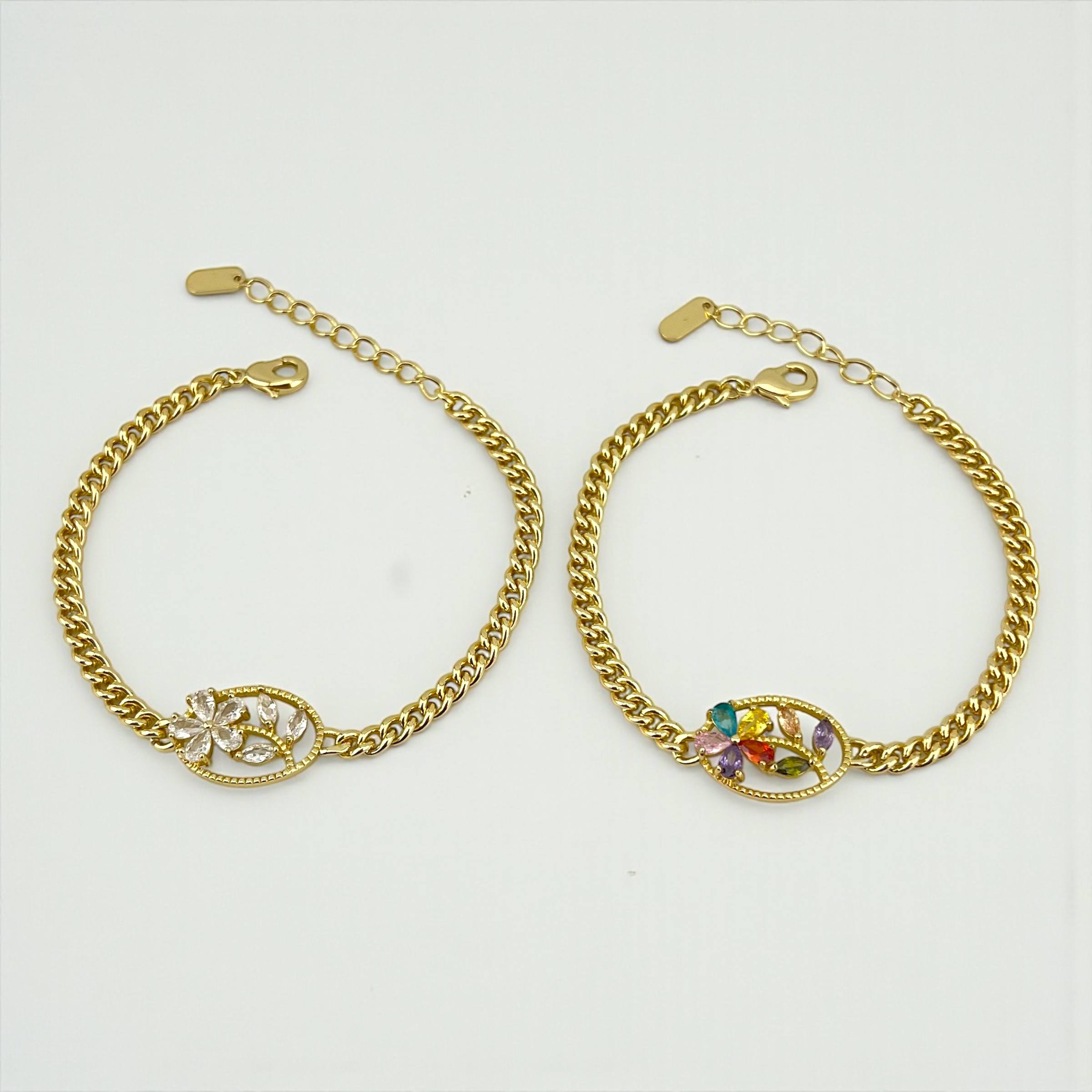 ✨ Gold Floral Crystal Charm Bracelet ✨