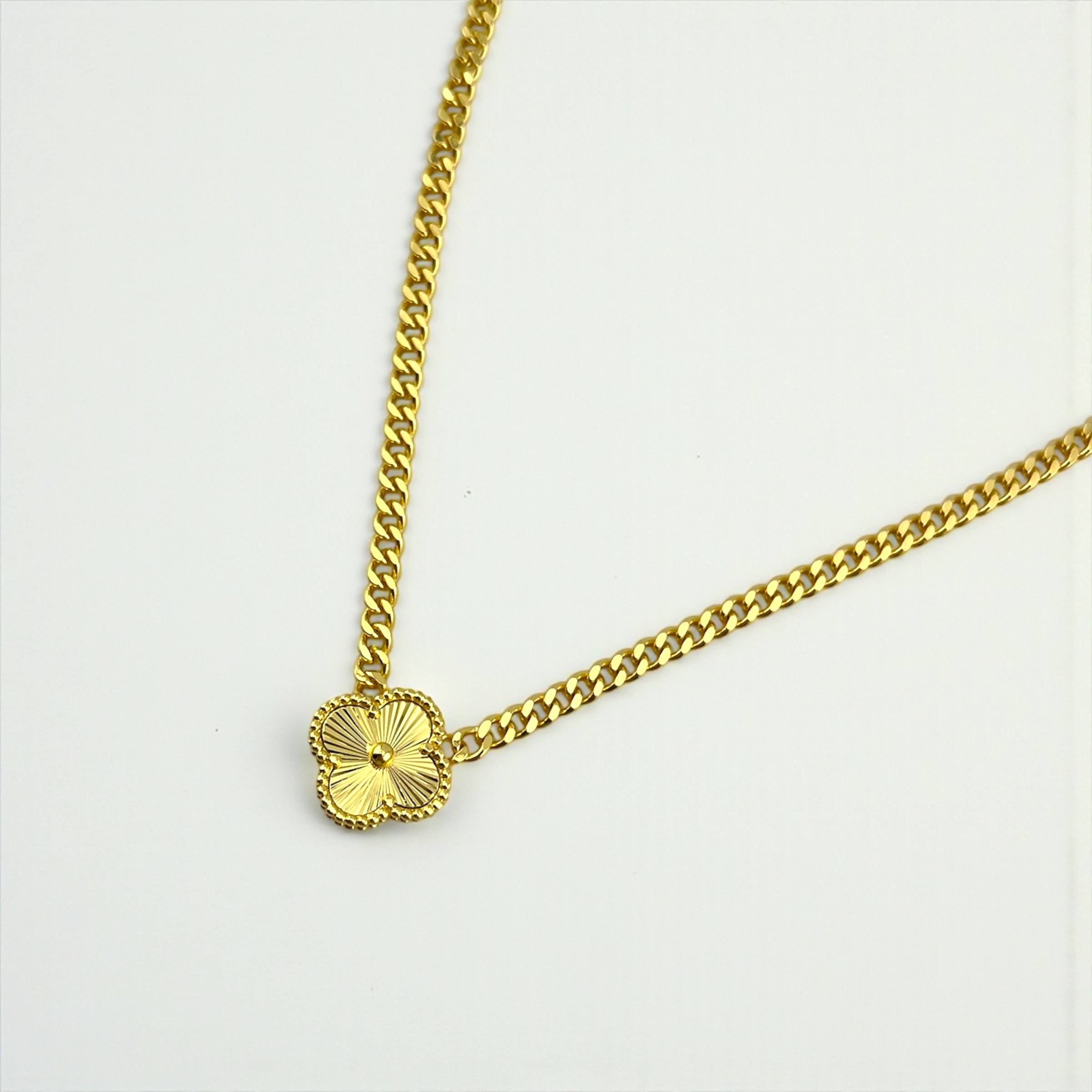 Vancleef chain Golden Bloom Pendant Necklace ✨