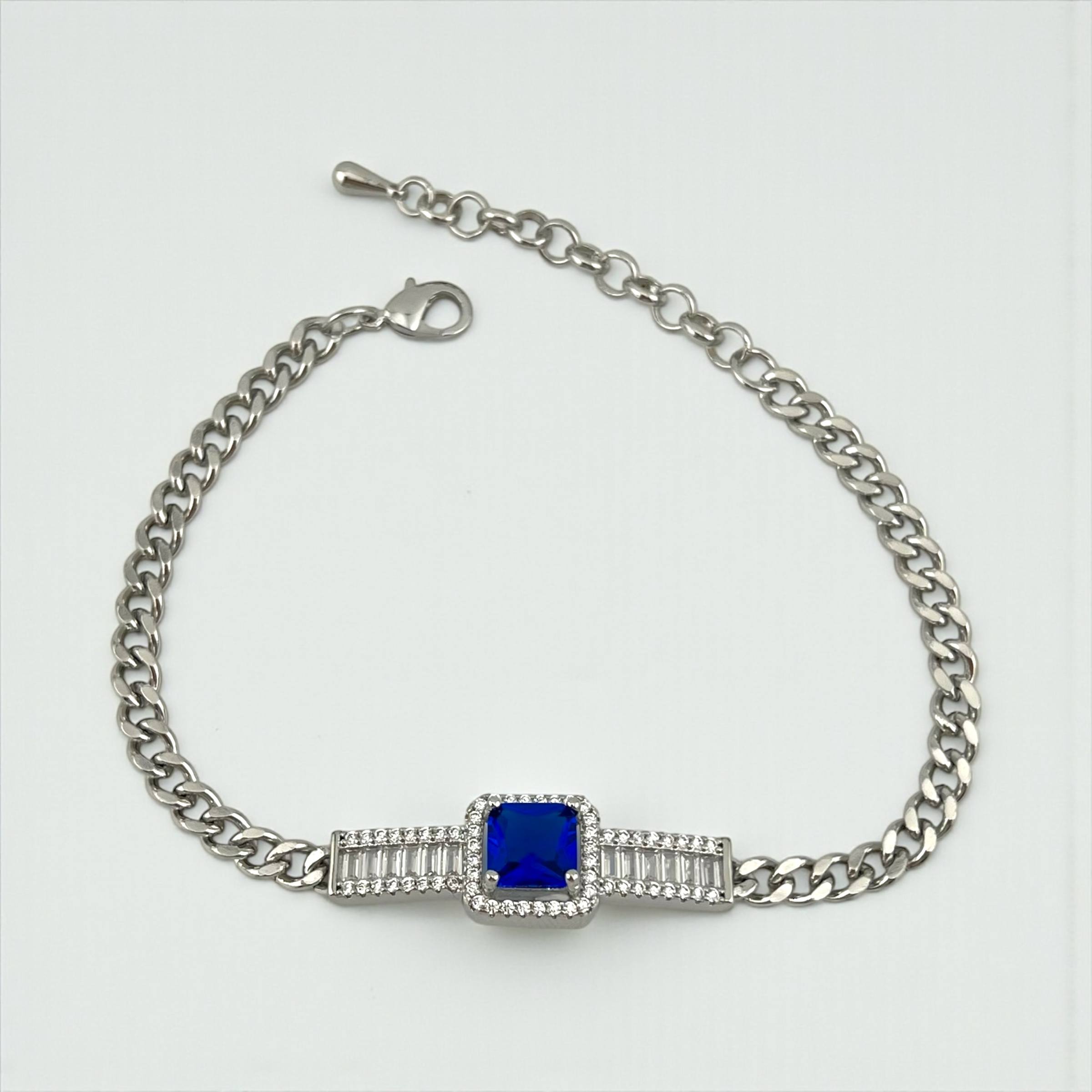 Royal Blue Gem Chain Bracelet – Gold & Silver ✨