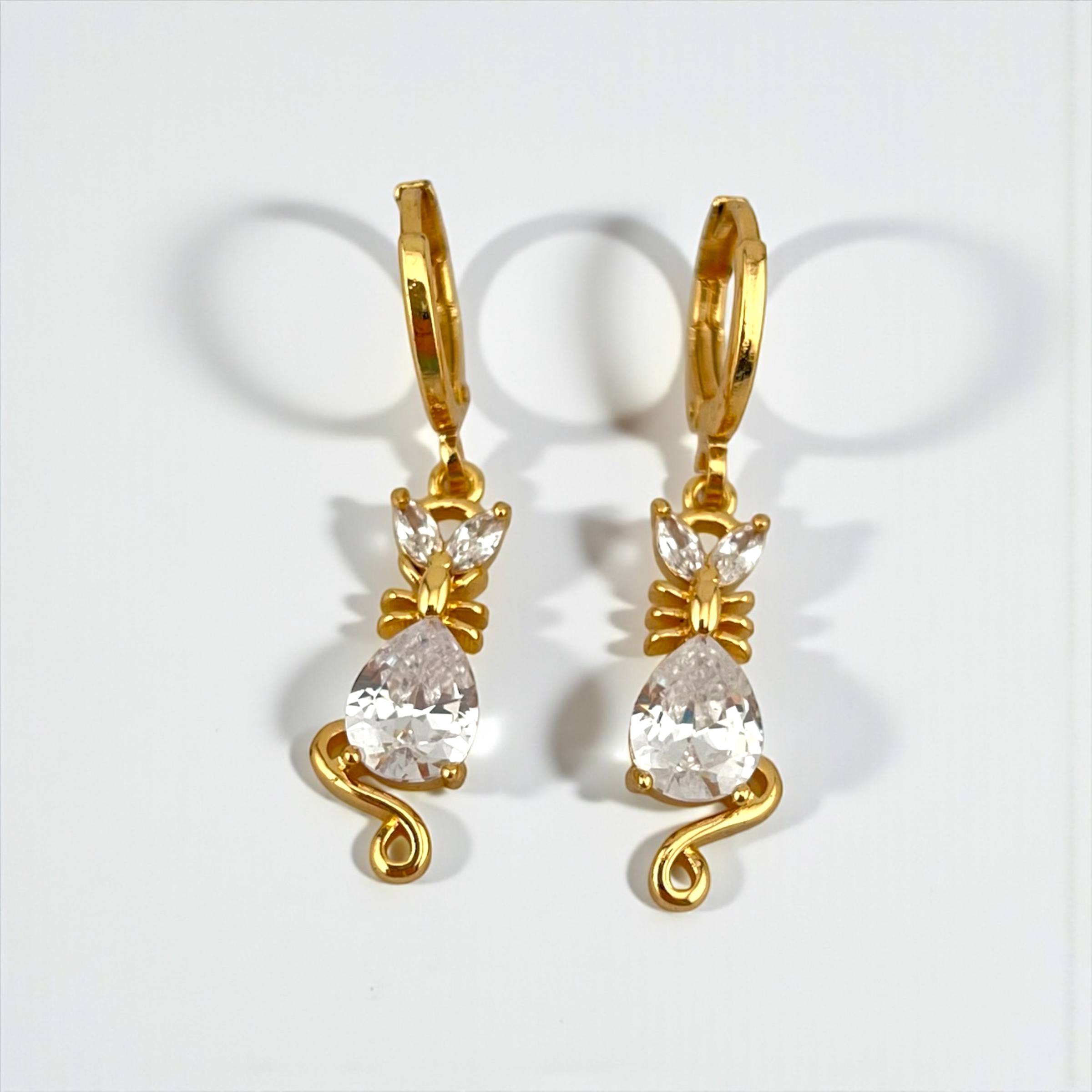 Crystal Cat Drop Hoop Earrings – 18K Gold-Plated ✨