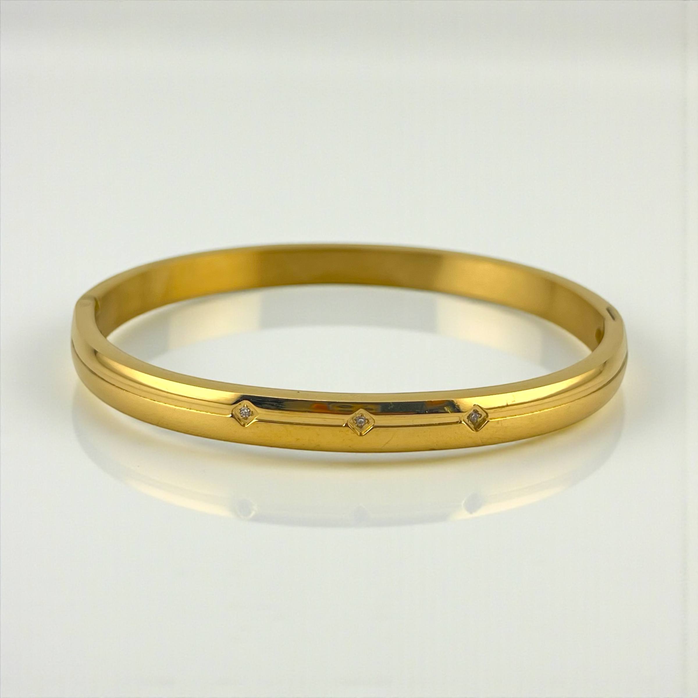💫 Golden Minimal Spark Bangle