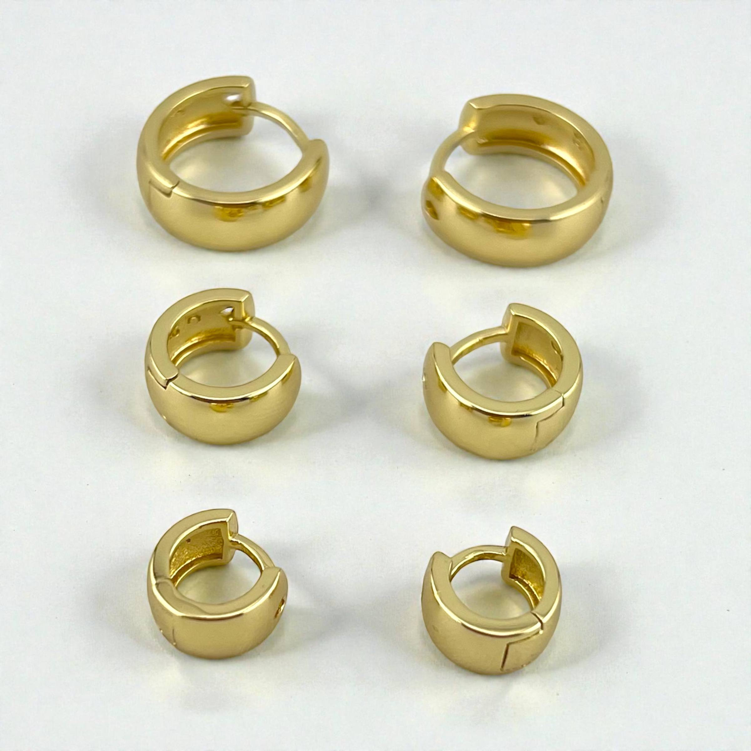 Classic Gold Huggie Earrings Set – Everyday Essentials ✨