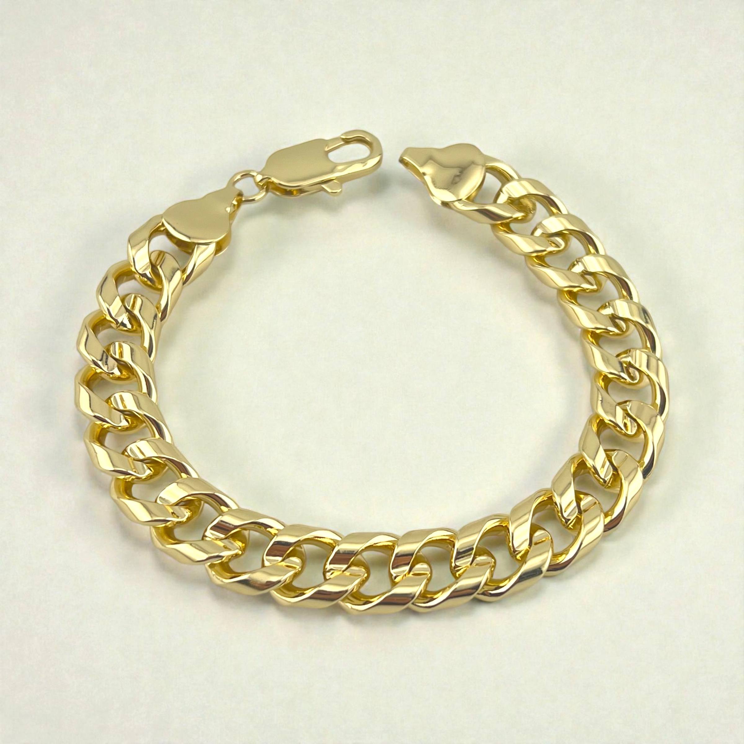 Bold 10MM Cuban Link Bracelet – Statement Gold ✨