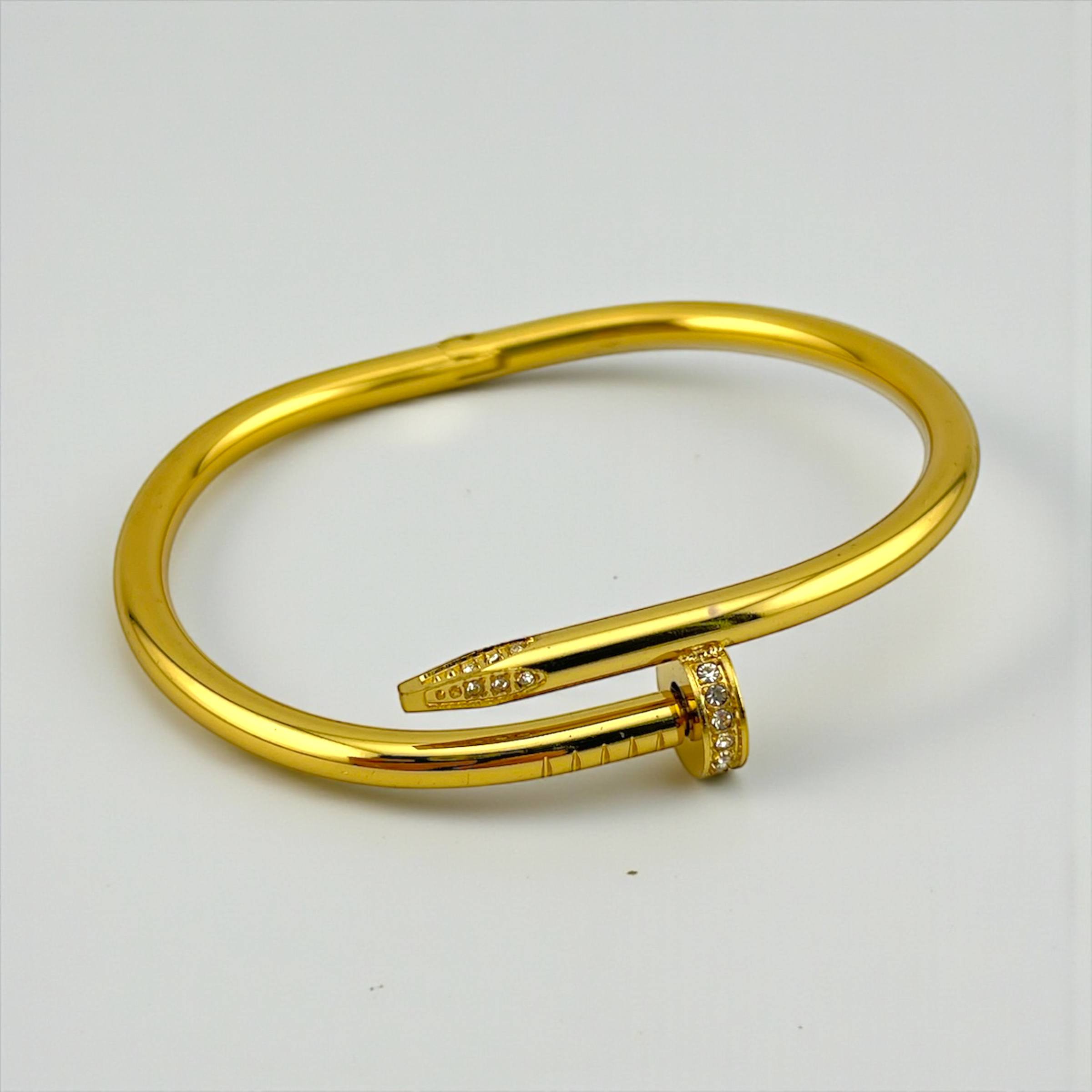 cartier with stone "Nail Shine” Bangle ✨