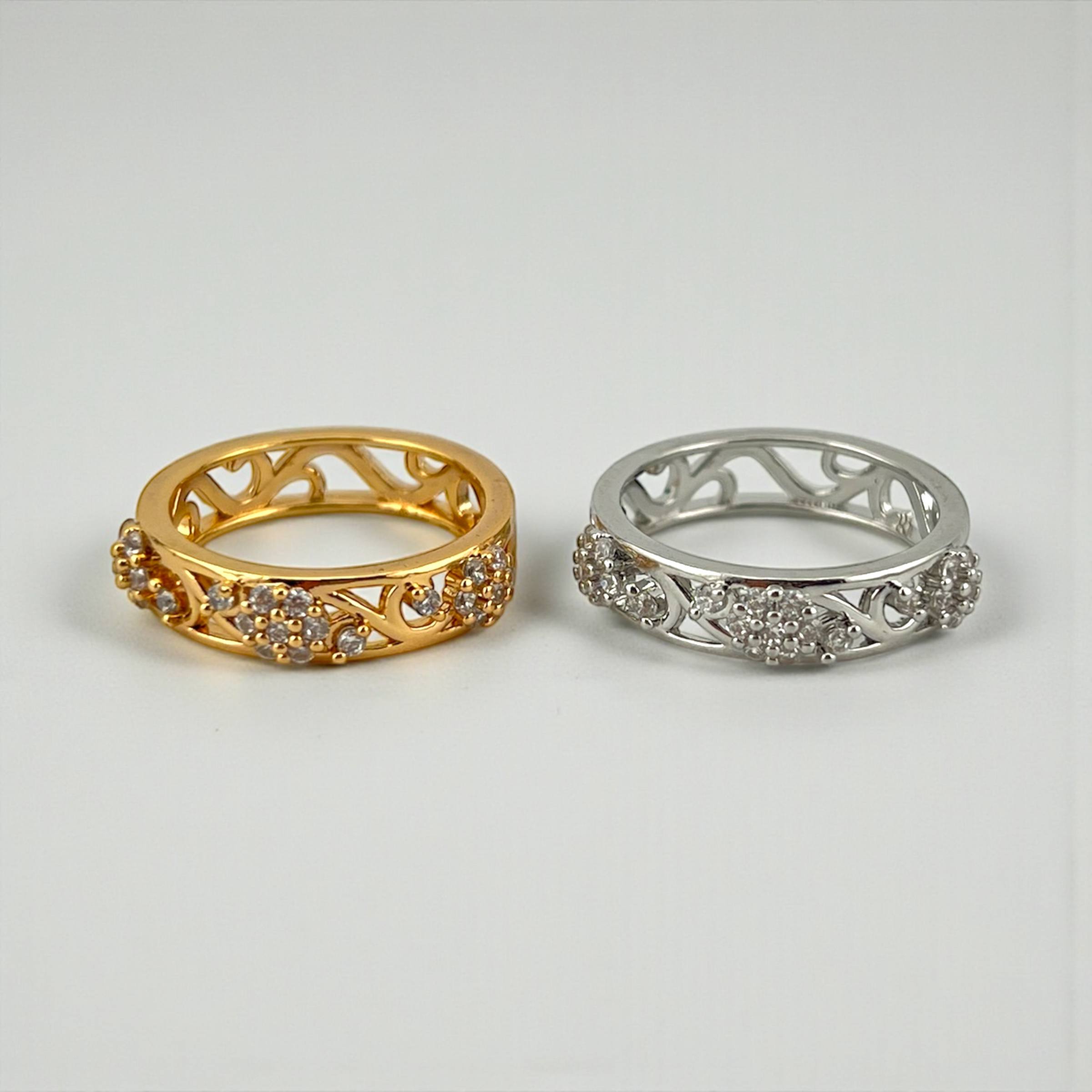 Vintage Floral Band Ring – Silver & Gold Elegance