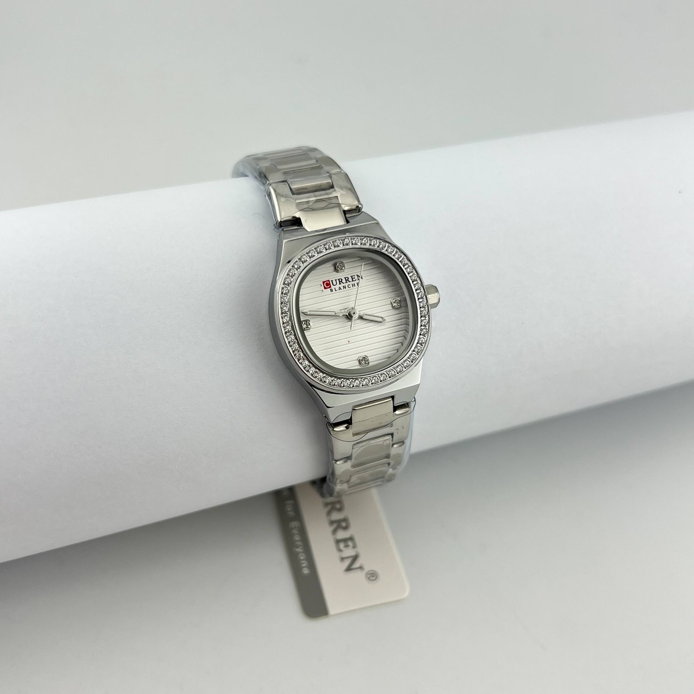 curren stone border dial watch