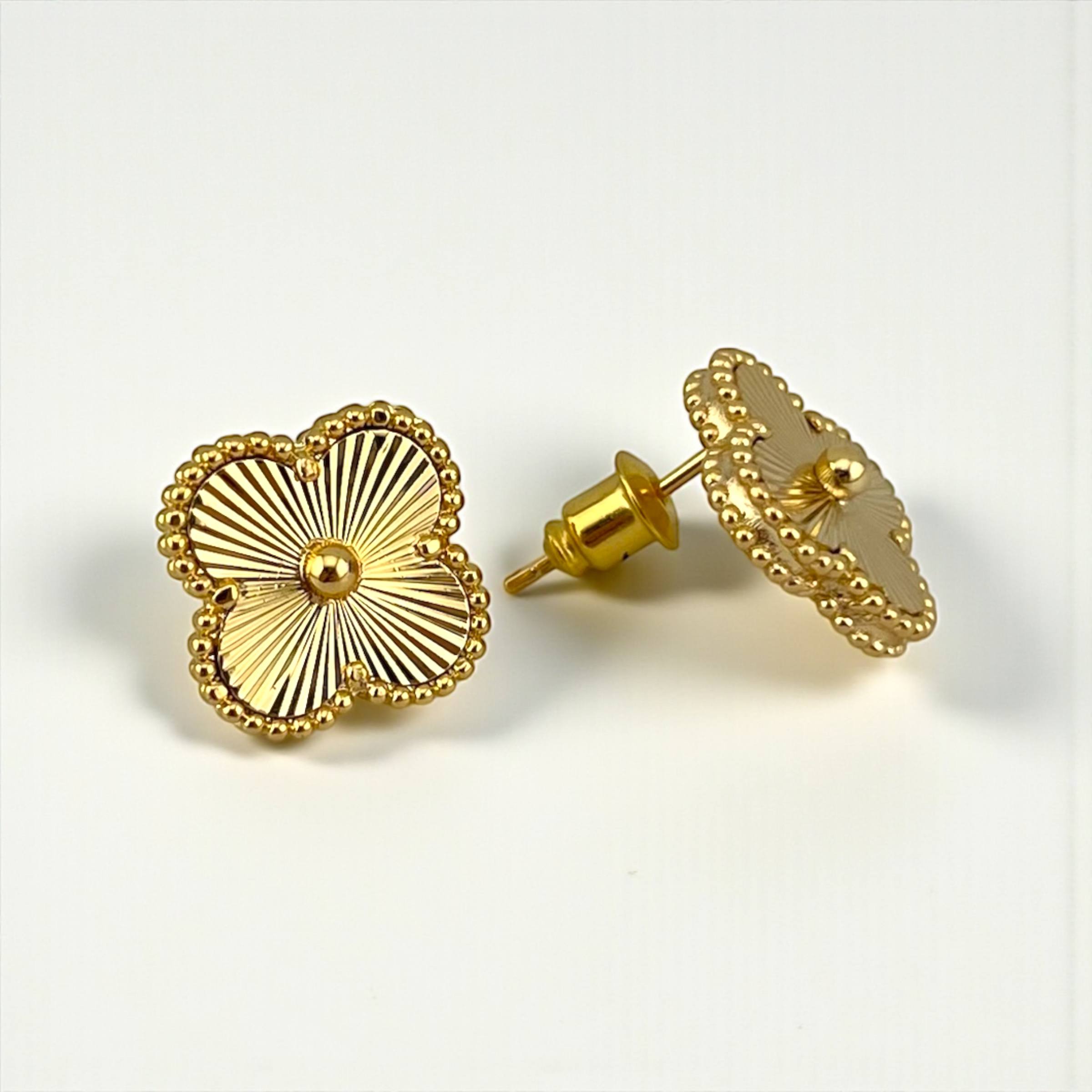 VIP Vancleef golden stud earrings