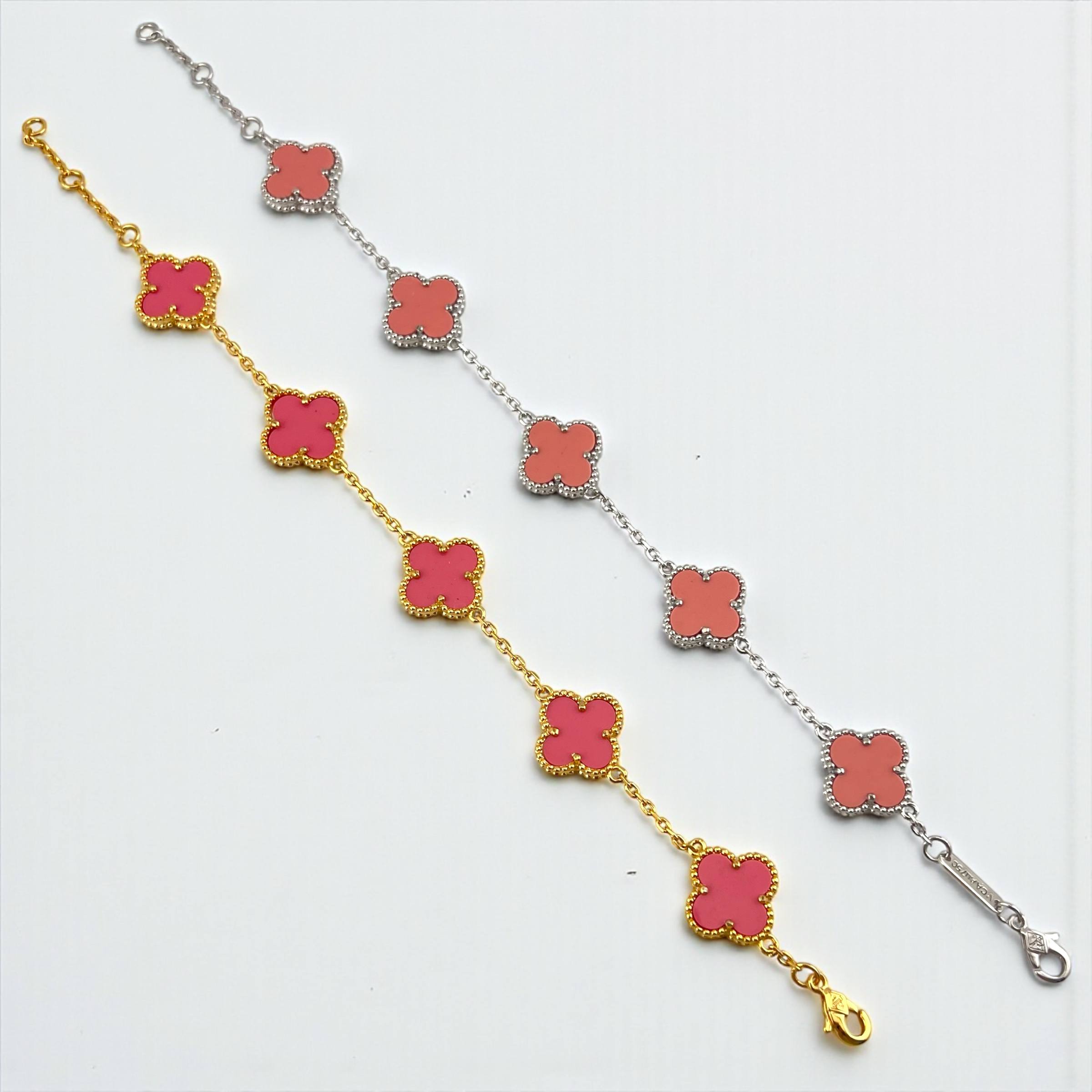 Clover Enamel Bracelet – Sweet & Timeless ✨